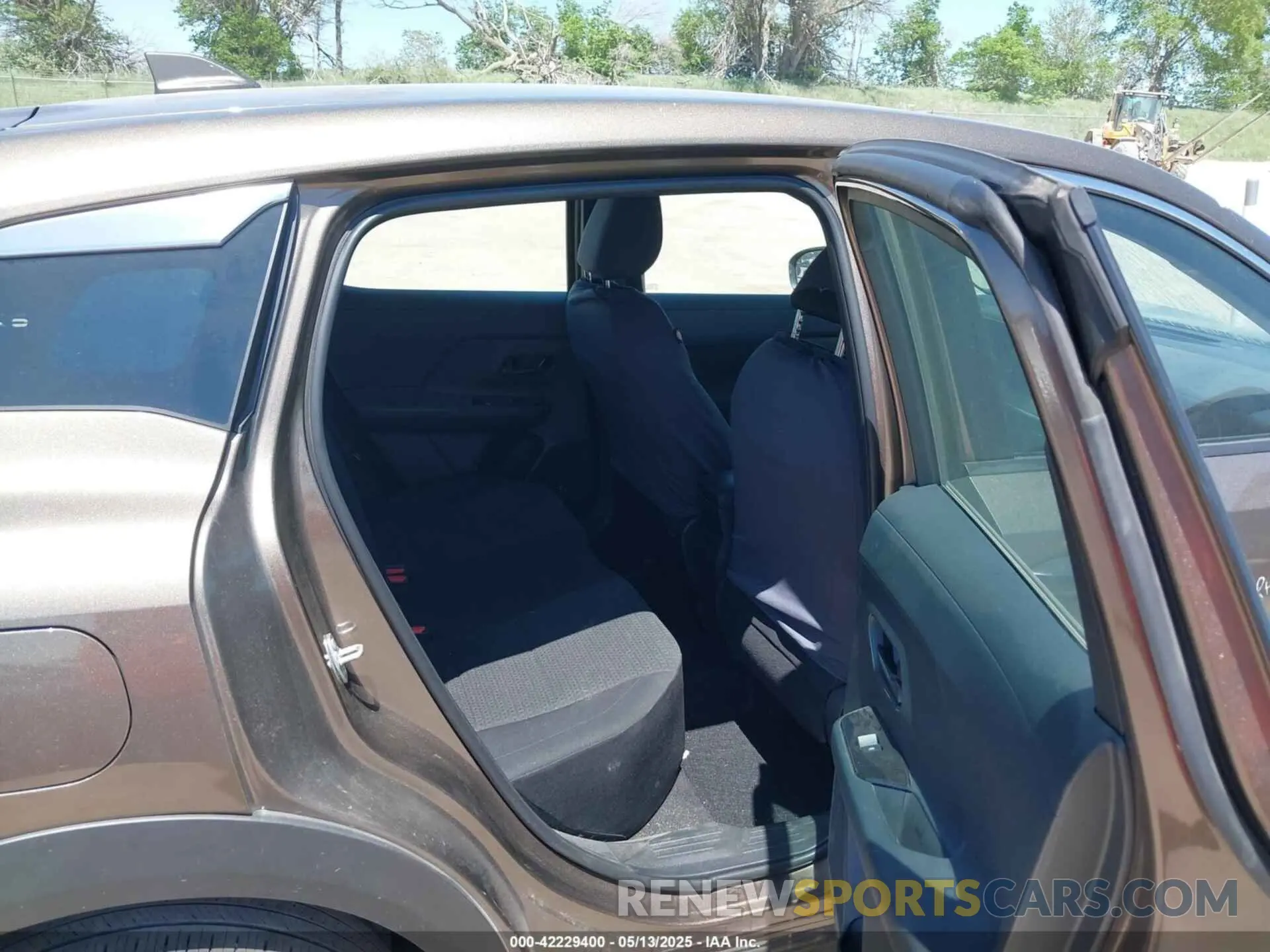 8 Фотография поврежденного автомобиля 3N8AP6BB1SL313392 NISSAN KICKS 2025