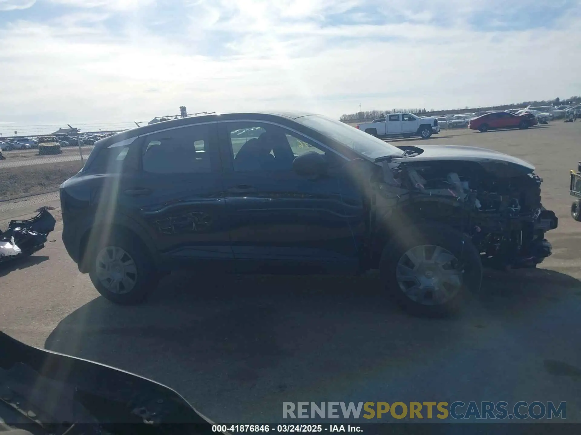 14 Фотография поврежденного автомобиля 3N8AP6BB5SL357380 NISSAN KICKS 2025