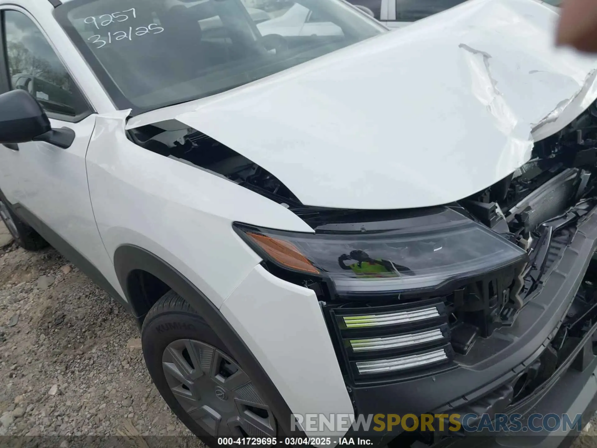 17 Photograph of a damaged car 3N8AP6BBXSL349257 NISSAN KICKS 2025