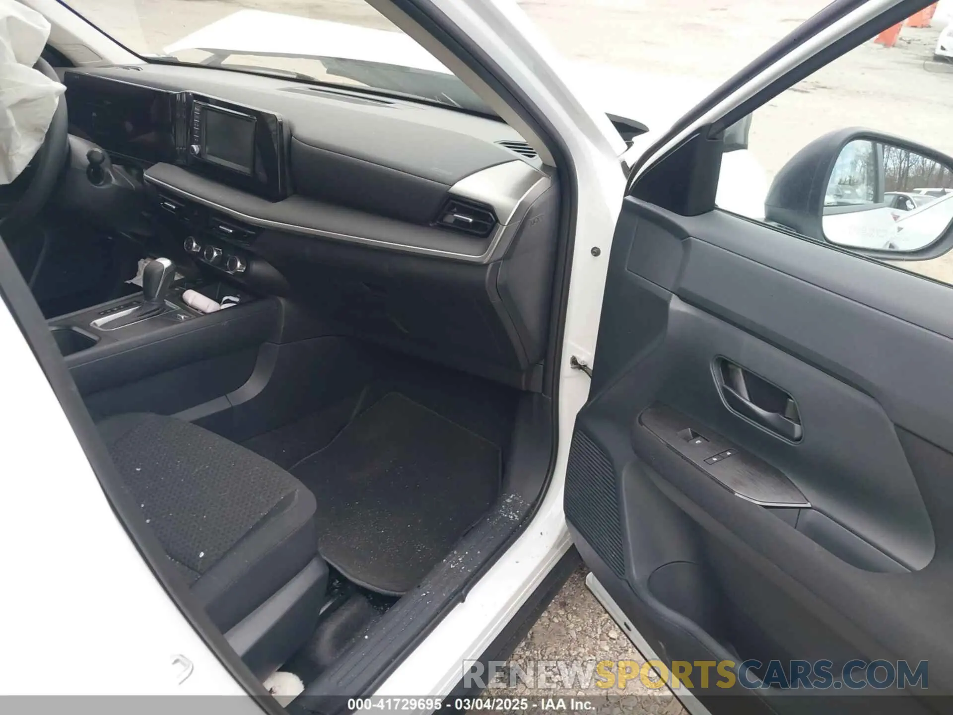 5 Photograph of a damaged car 3N8AP6BBXSL349257 NISSAN KICKS 2025