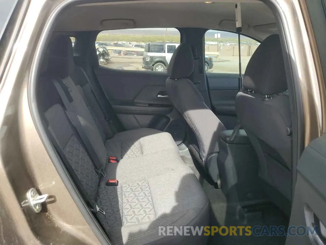 11 Photograph of a damaged car 3N8AP6CA1SL301328 NISSAN KICKS 2025