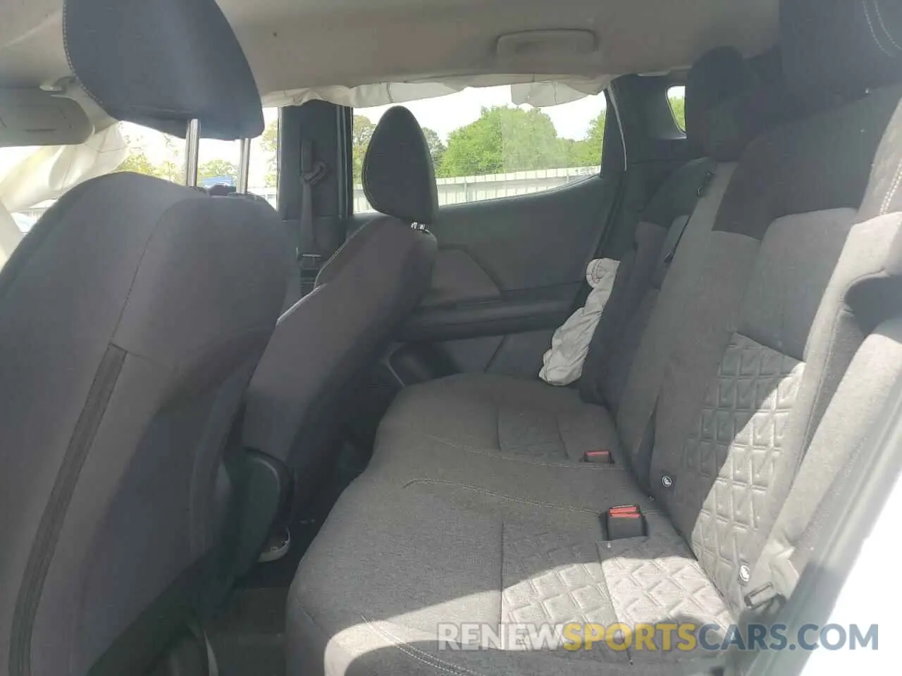 11 Фотография поврежденного автомобиля 3N8AP6CA2SL322981 NISSAN KICKS 2025