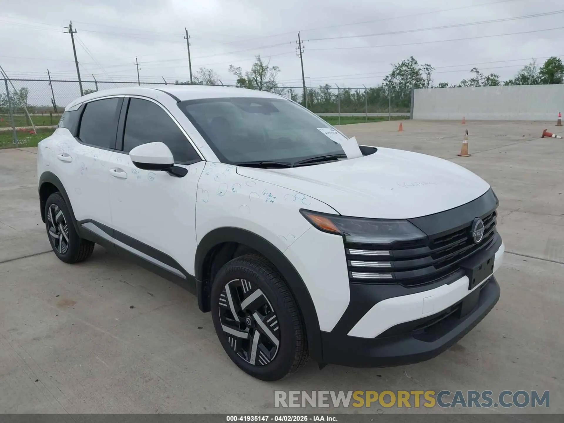 1 Фотография поврежденного автомобиля 3N8AP6CA3SL345623 NISSAN KICKS 2025