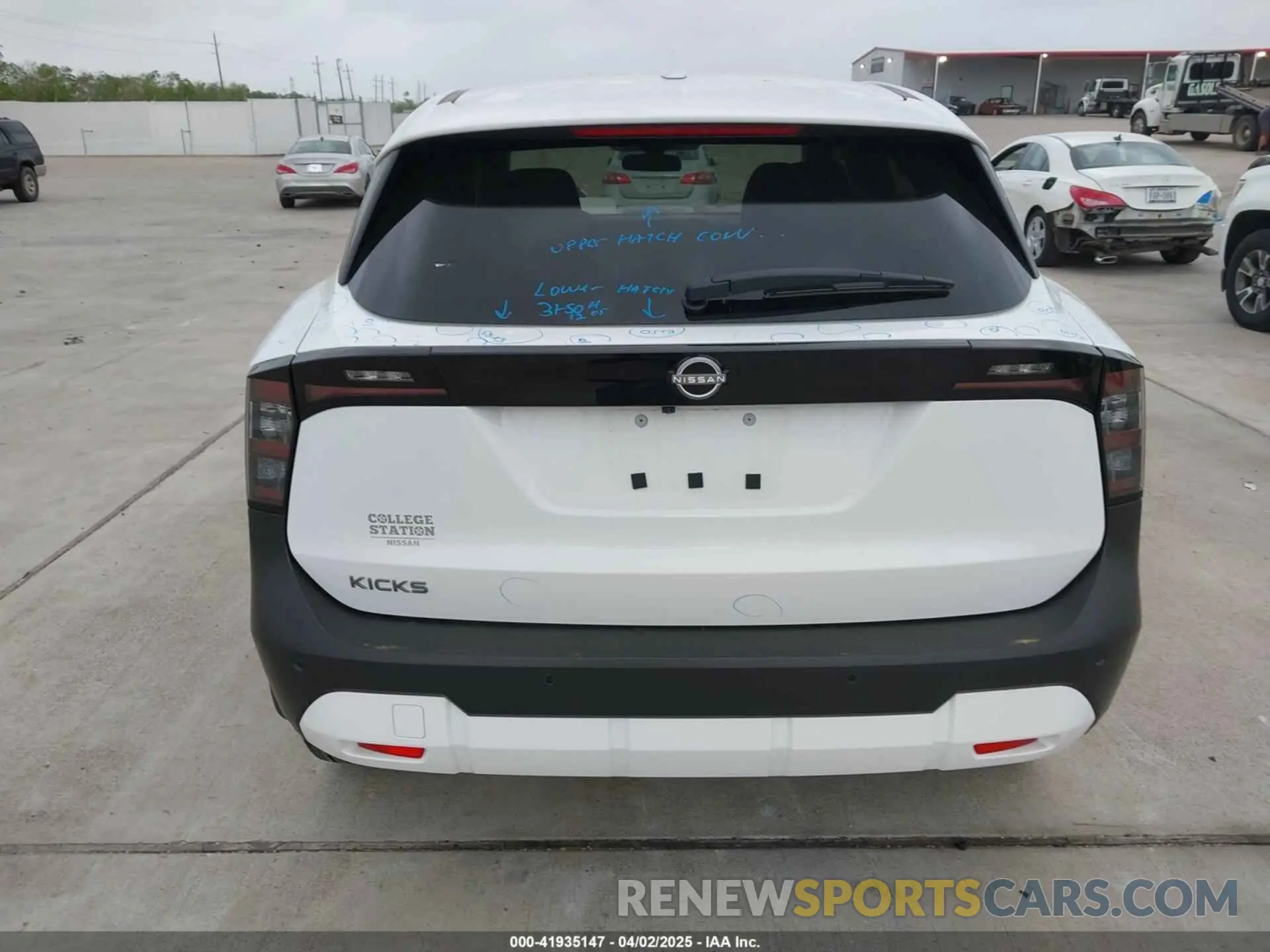 16 Фотография поврежденного автомобиля 3N8AP6CA3SL345623 NISSAN KICKS 2025