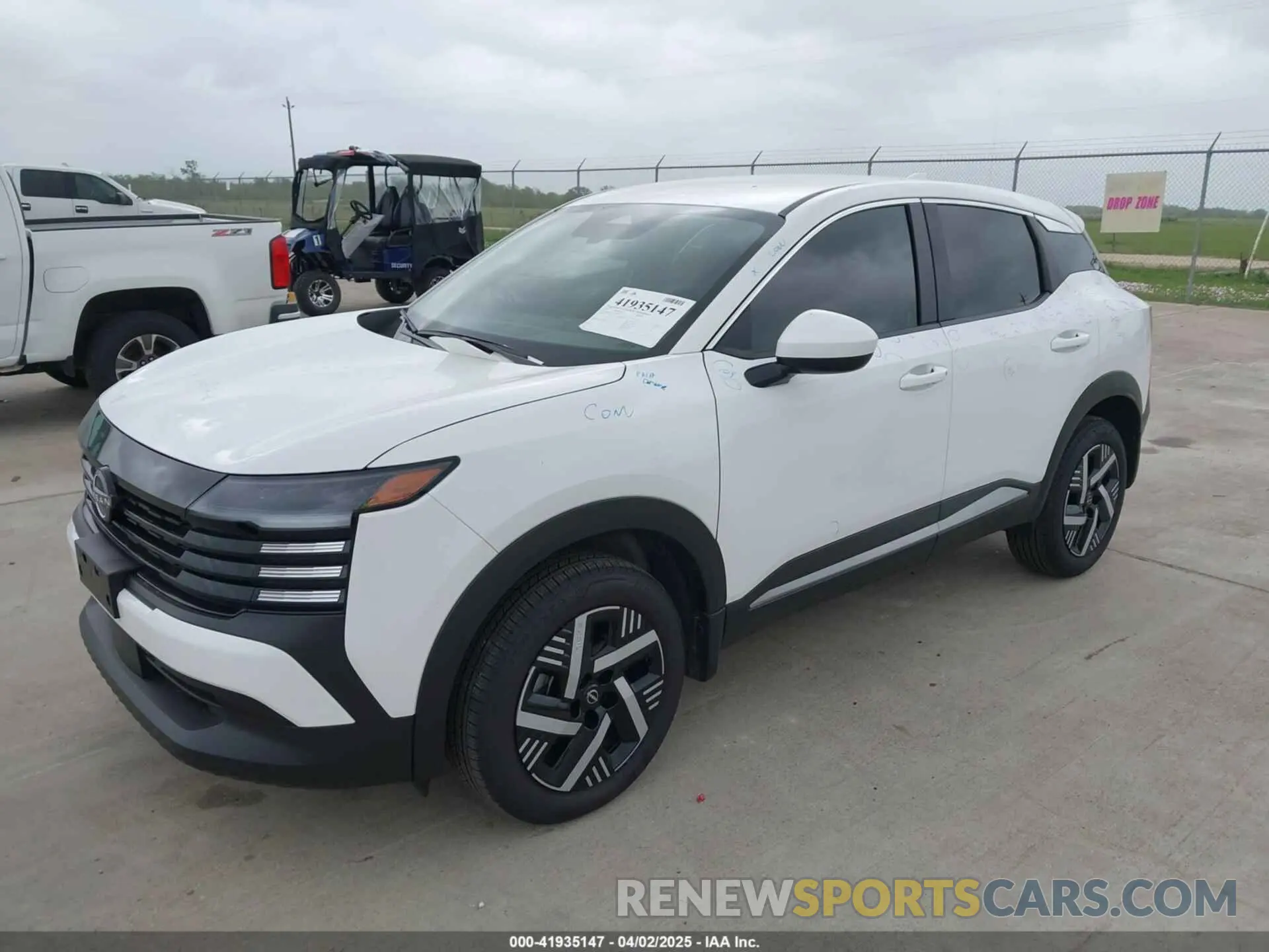 2 Фотография поврежденного автомобиля 3N8AP6CA3SL345623 NISSAN KICKS 2025