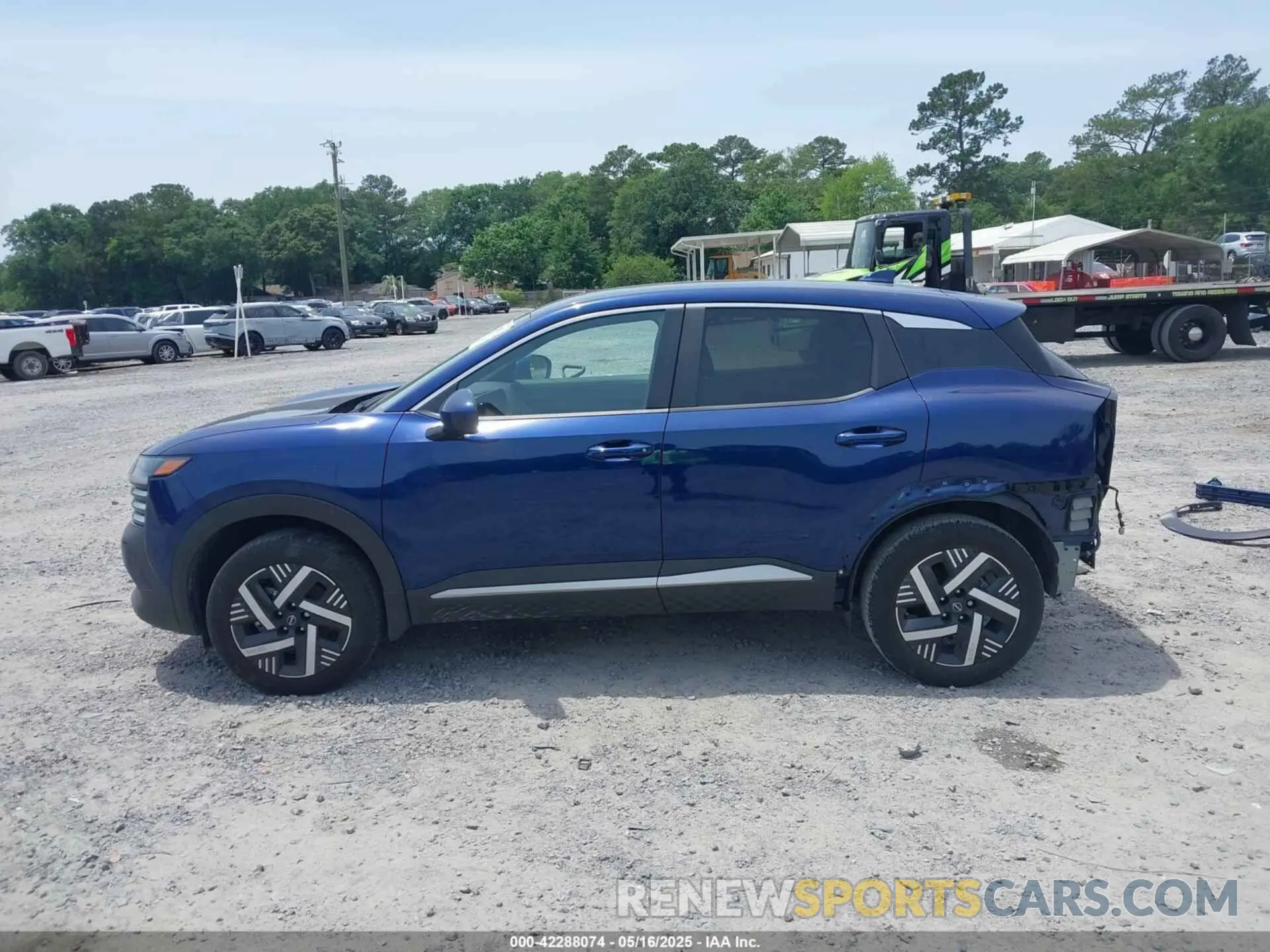 15 Photograph of a damaged car 3N8AP6CA5SL302921 NISSAN KICKS 2025