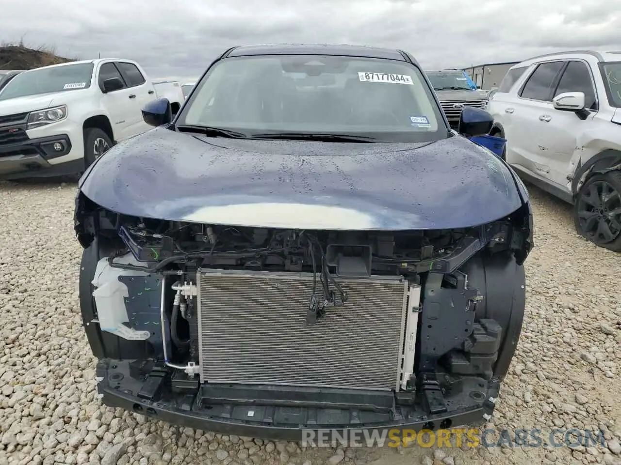 5 Photograph of a damaged car 3N8AP6CA5SL313448 NISSAN KICKS 2025