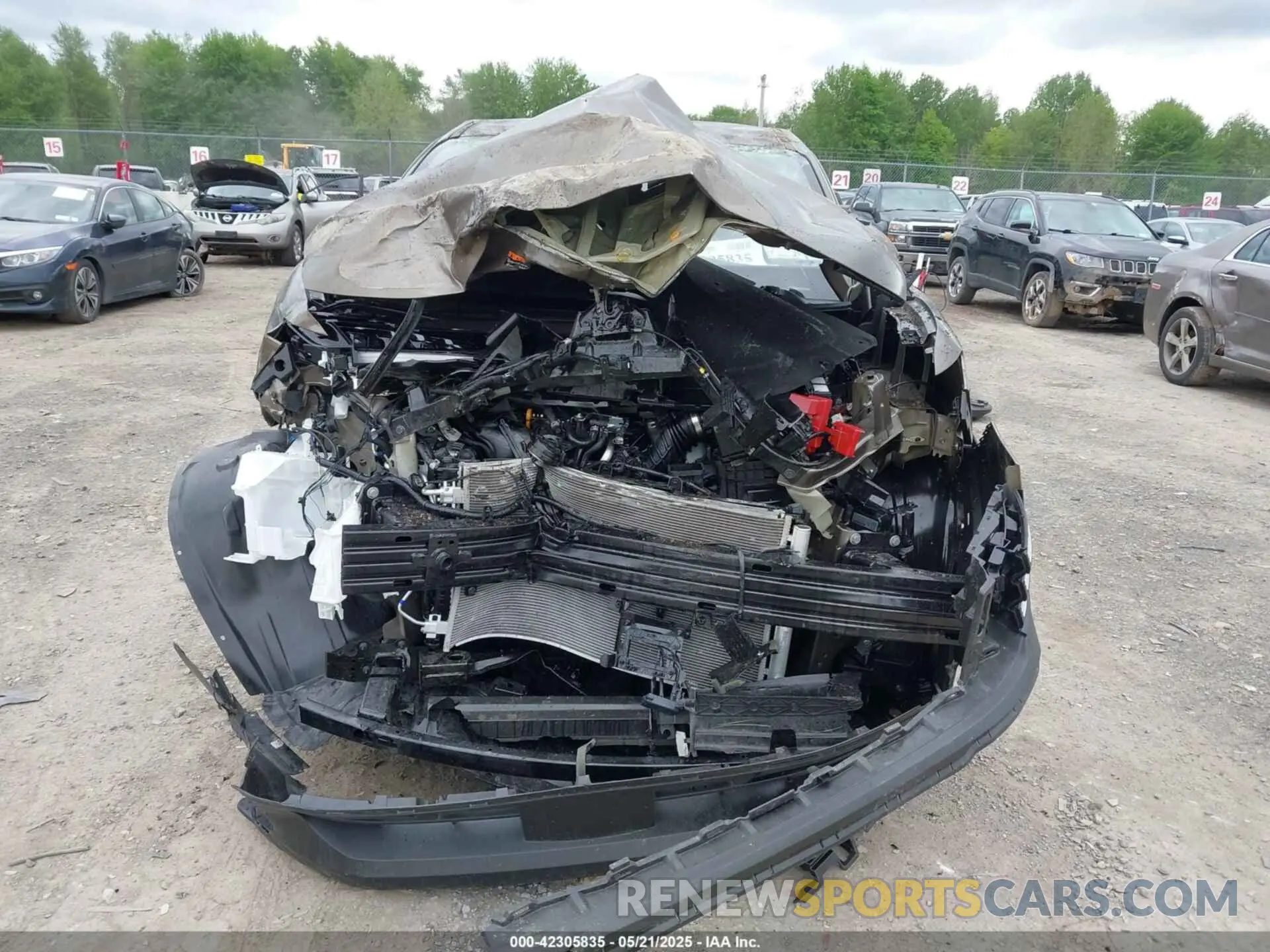 13 Фотография поврежденного автомобиля 3N8AP6CAXSL354013 NISSAN KICKS 2025