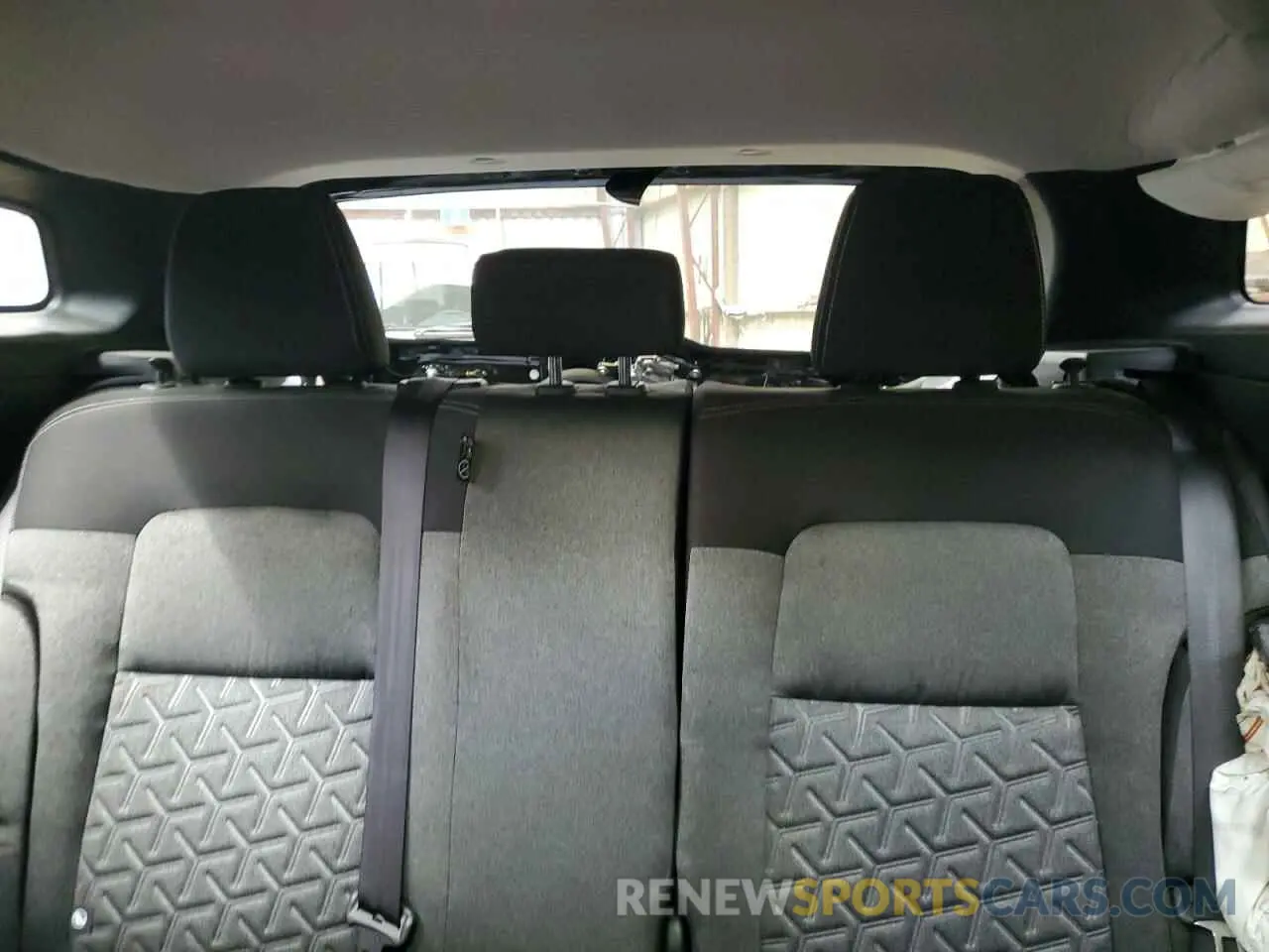 10 Фотография поврежденного автомобиля 3N8AP6CB0SL324981 NISSAN KICKS 2025