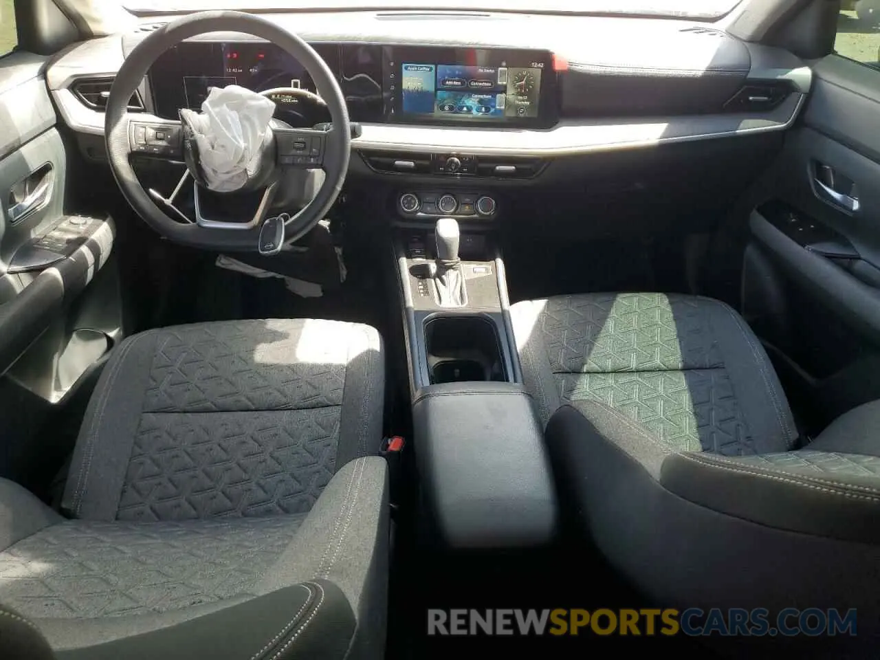 8 Photograph of a damaged car 3N8AP6CB2SL342706 NISSAN KICKS 2025