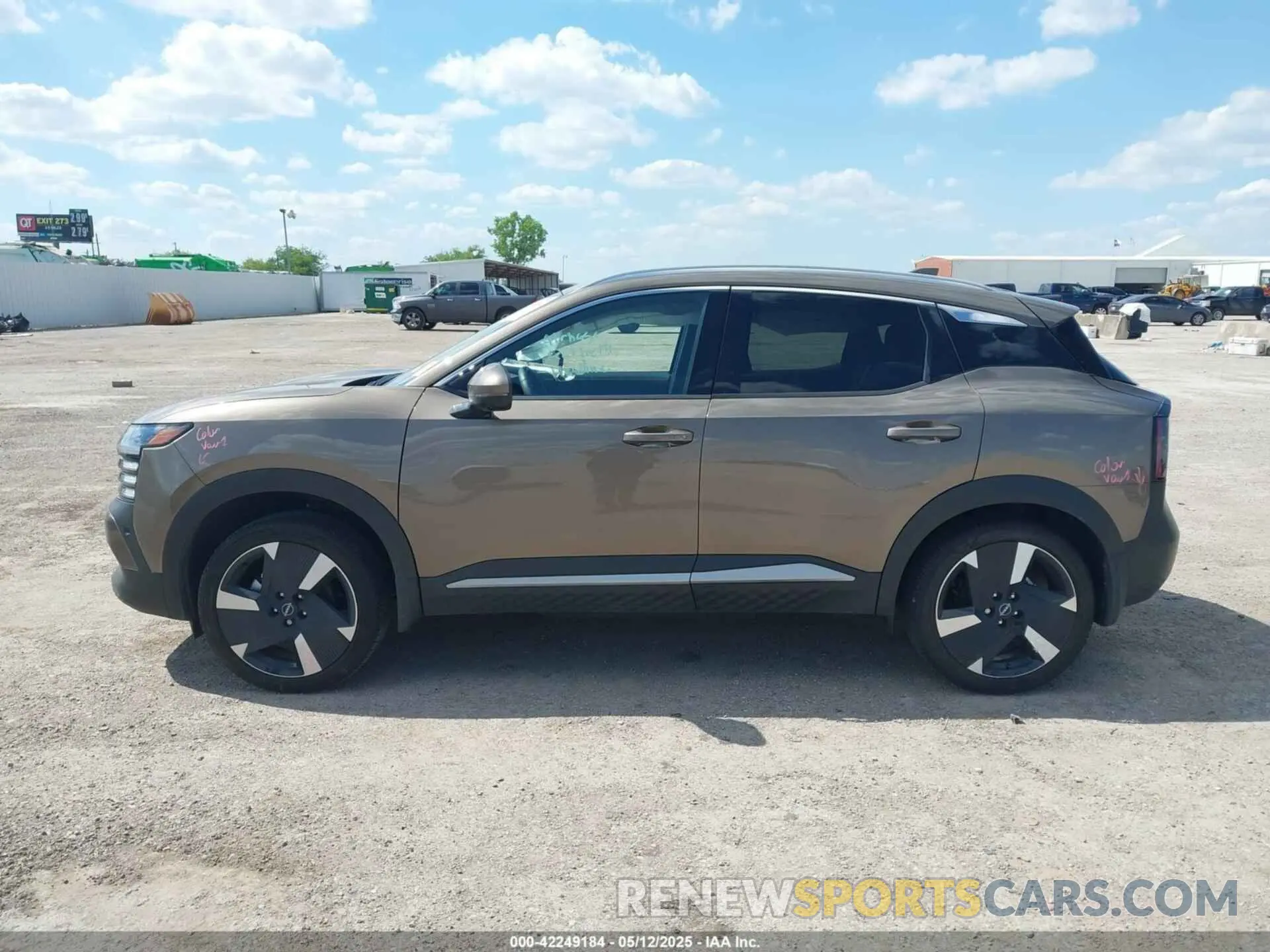 14 Photograph of a damaged car 3N8AP6DA1SL336580 NISSAN KICKS 2025