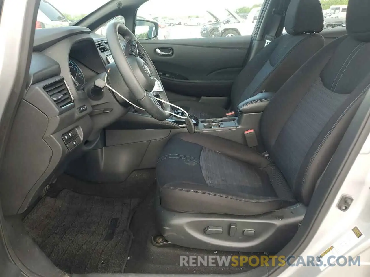 7 Photograph of a damaged car 1N4AZ1CP1KC303840 NISSAN LEAF 2019