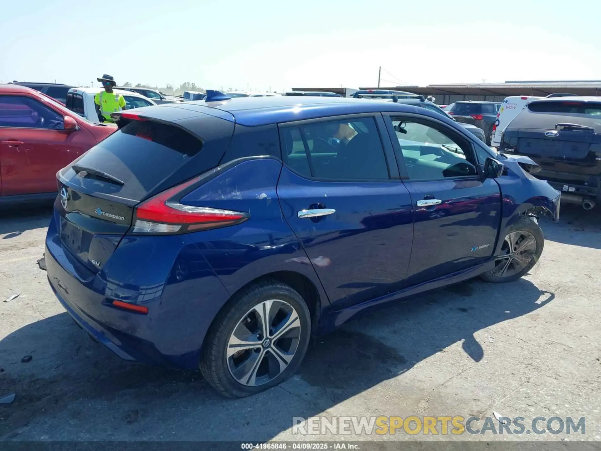 4 Фотография поврежденного автомобиля 1N4AZ1CP2KC314569 NISSAN LEAF 2019