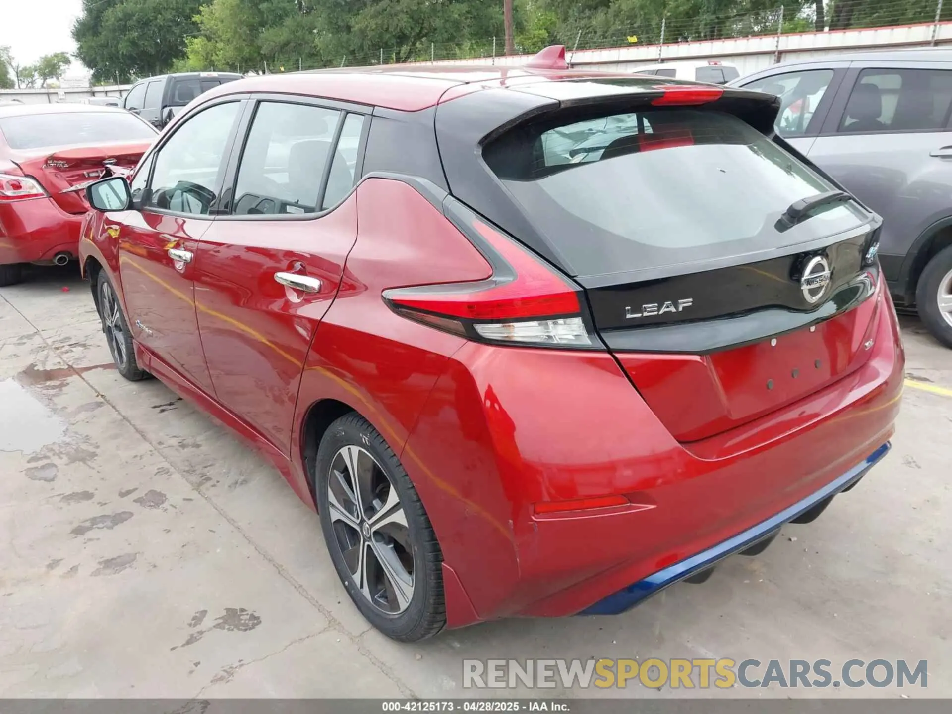 3 Photograph of a damaged car 1N4AZ1CP3KC302625 NISSAN LEAF 2019