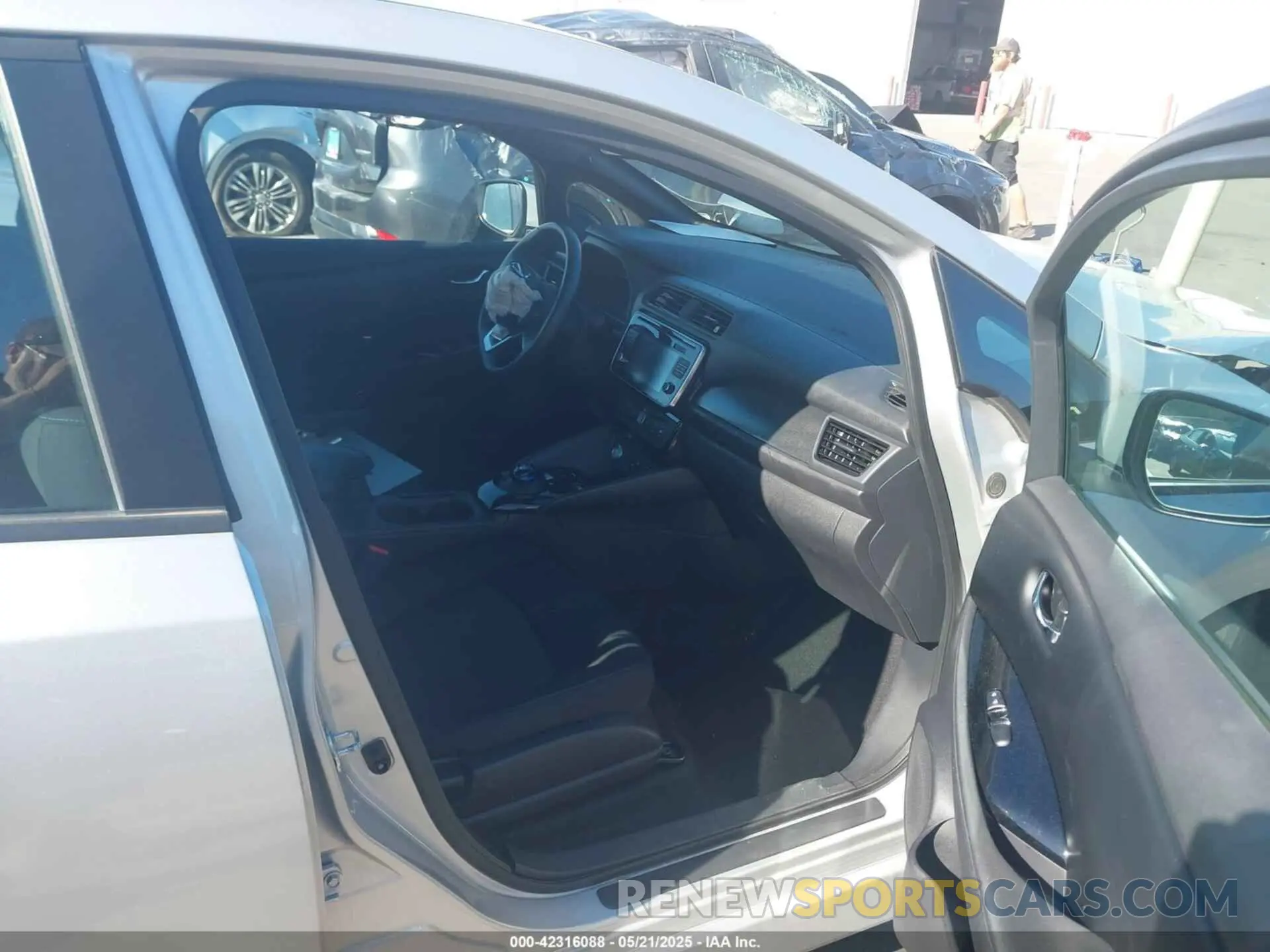 5 Фотография поврежденного автомобиля 1N4AZ1CP7KC307715 NISSAN LEAF 2019