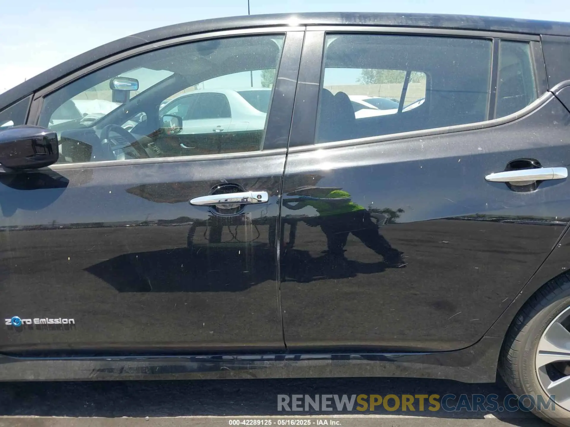 15 Фотография поврежденного автомобиля 1N4AZ1CP7KC313224 NISSAN LEAF 2019