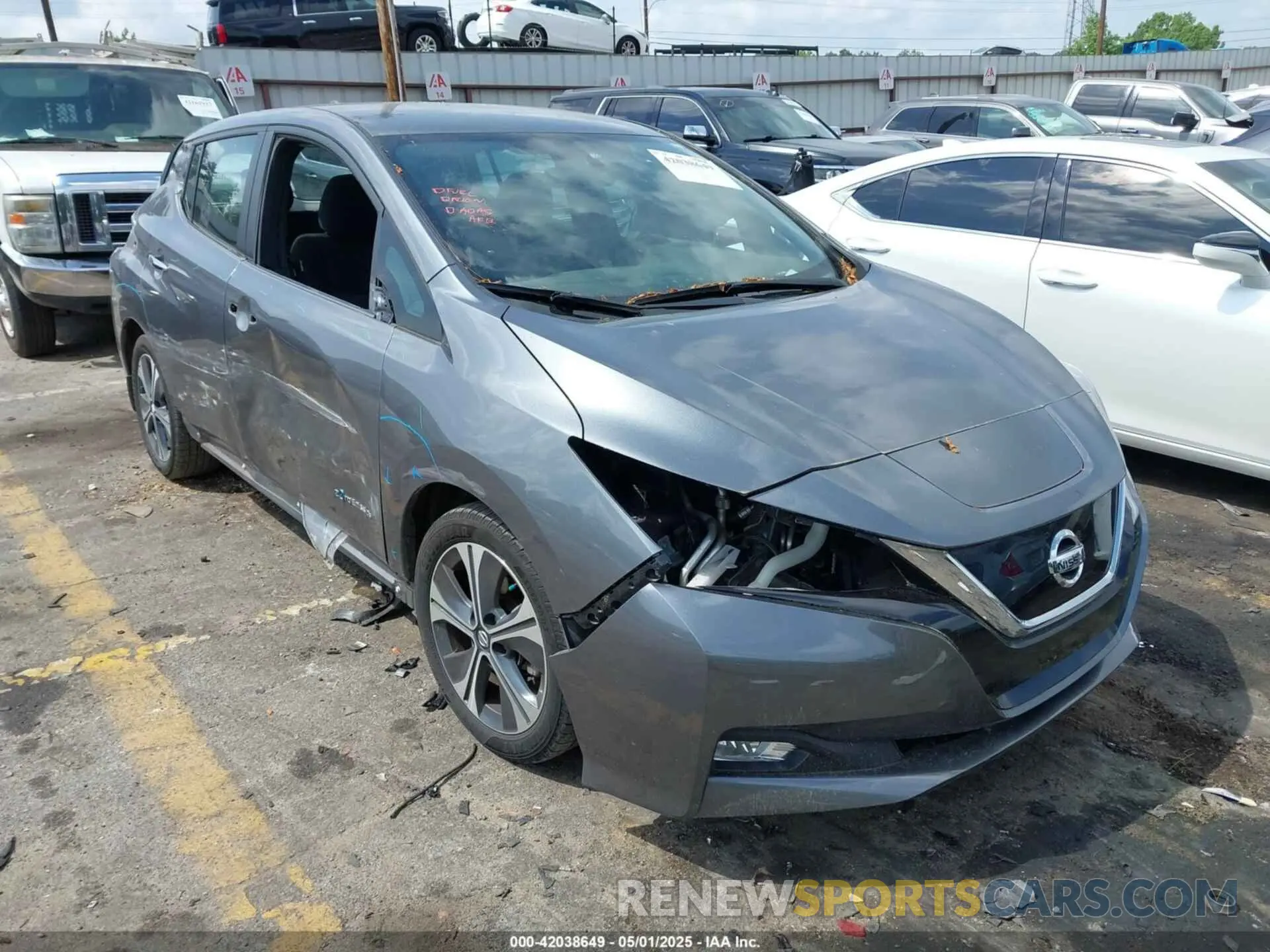 1 Photograph of a damaged car 1N4AZ1CP8KC301860 NISSAN LEAF 2019