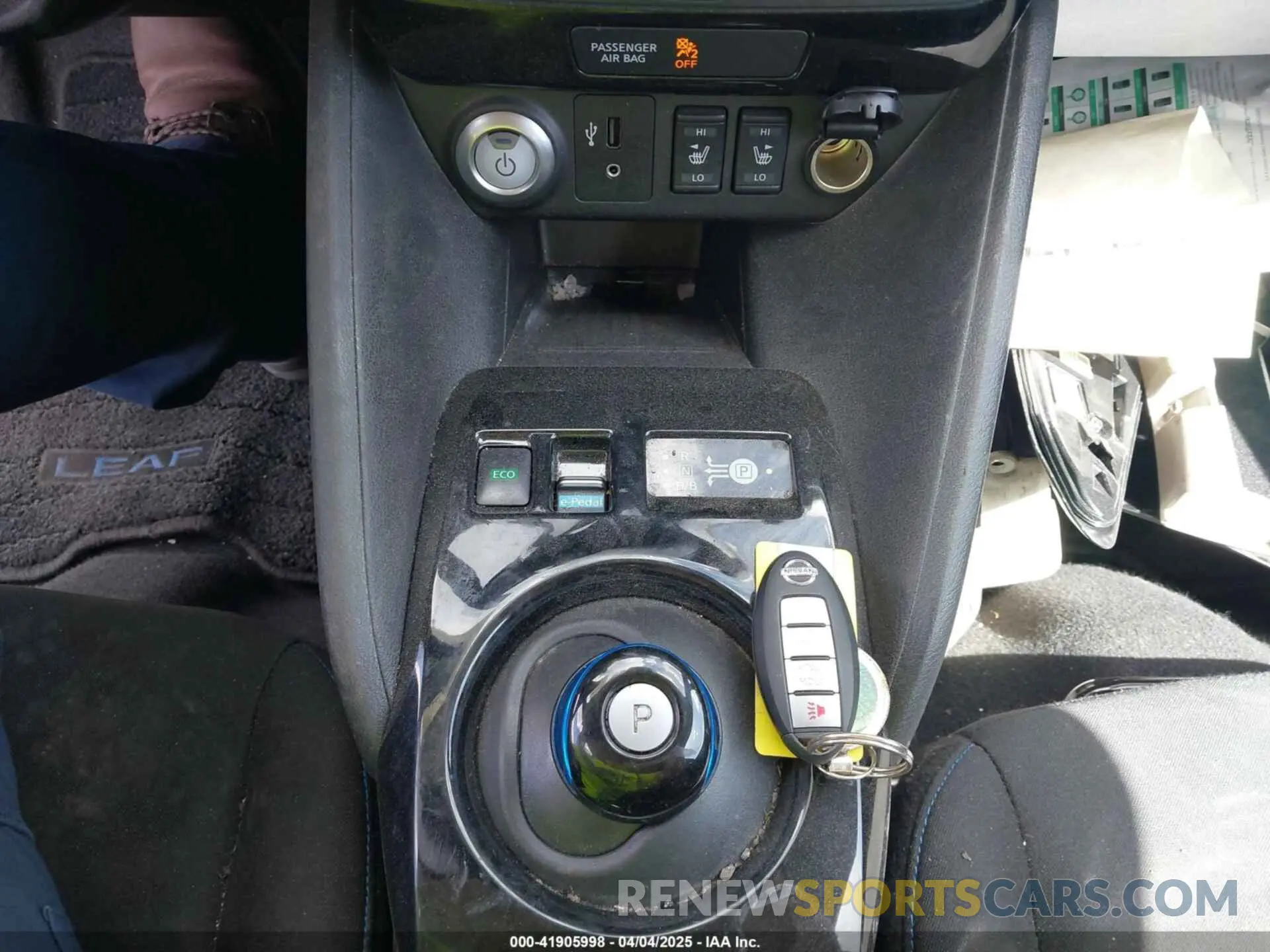 11 Фотография поврежденного автомобиля 1N4AZ1CP8KC317198 NISSAN LEAF 2019