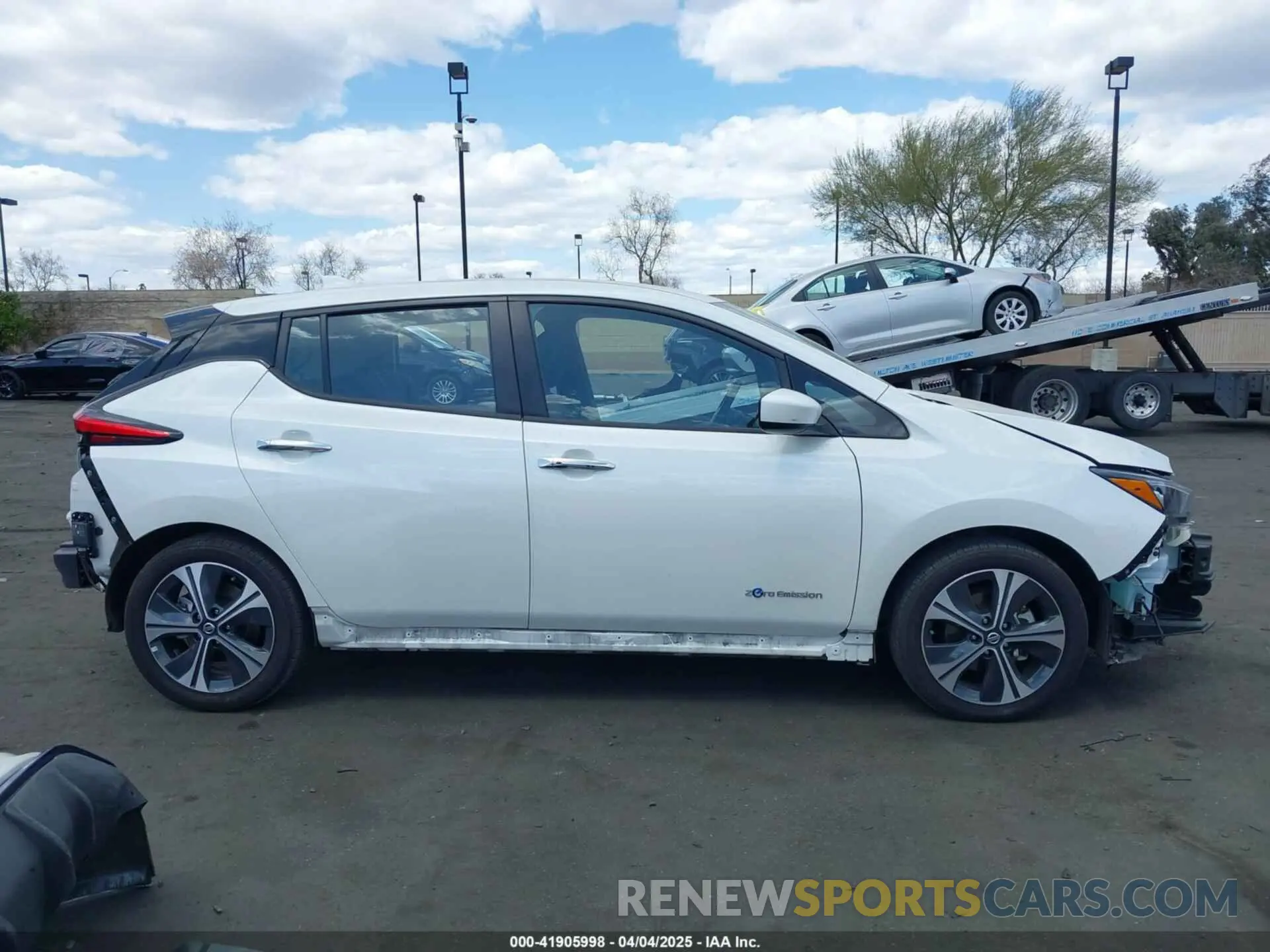 14 Фотография поврежденного автомобиля 1N4AZ1CP8KC317198 NISSAN LEAF 2019