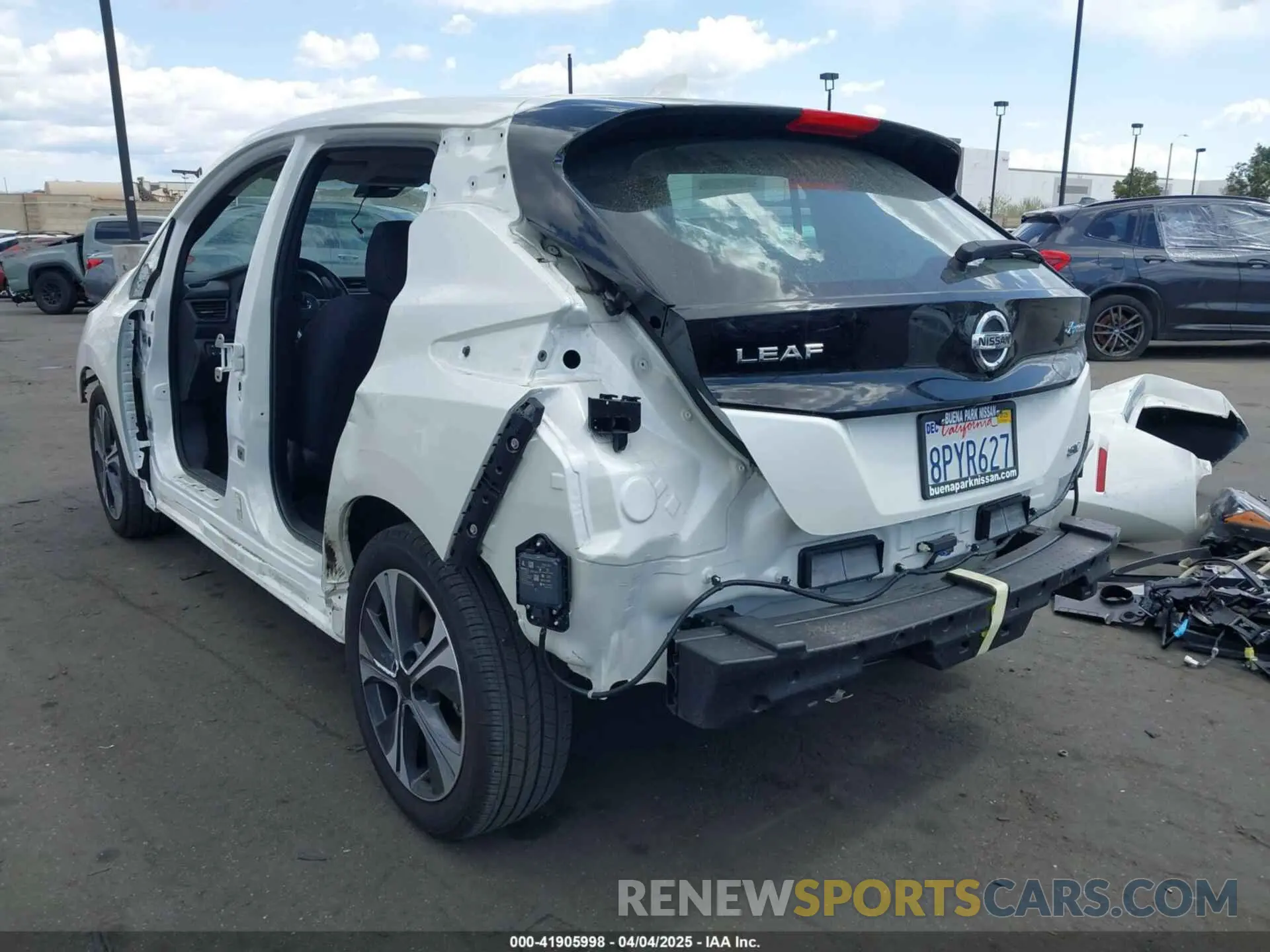 3 Фотография поврежденного автомобиля 1N4AZ1CP8KC317198 NISSAN LEAF 2019