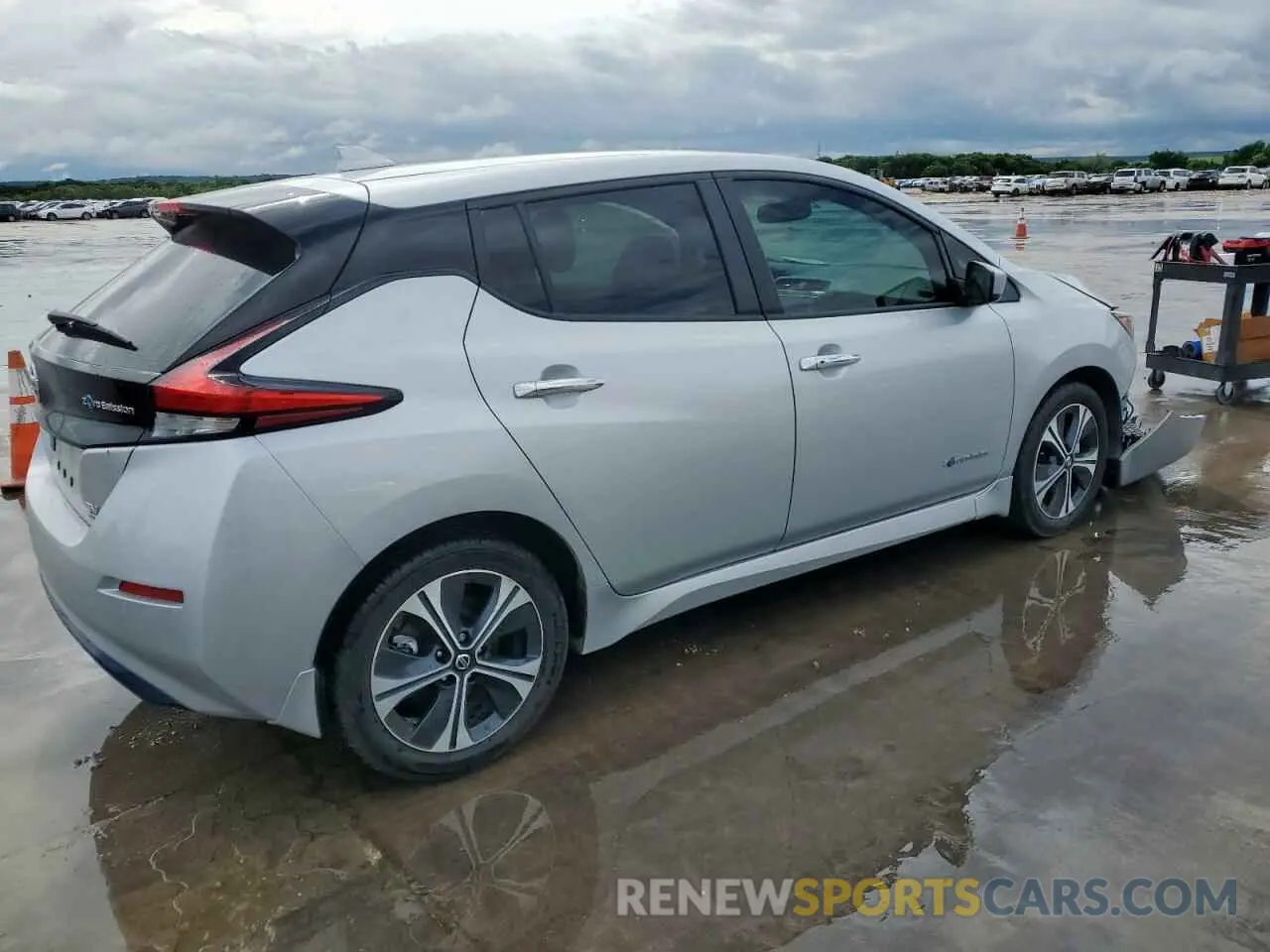 3 Photograph of a damaged car 1N4BZ1CP1KC318620 NISSAN LEAF 2019