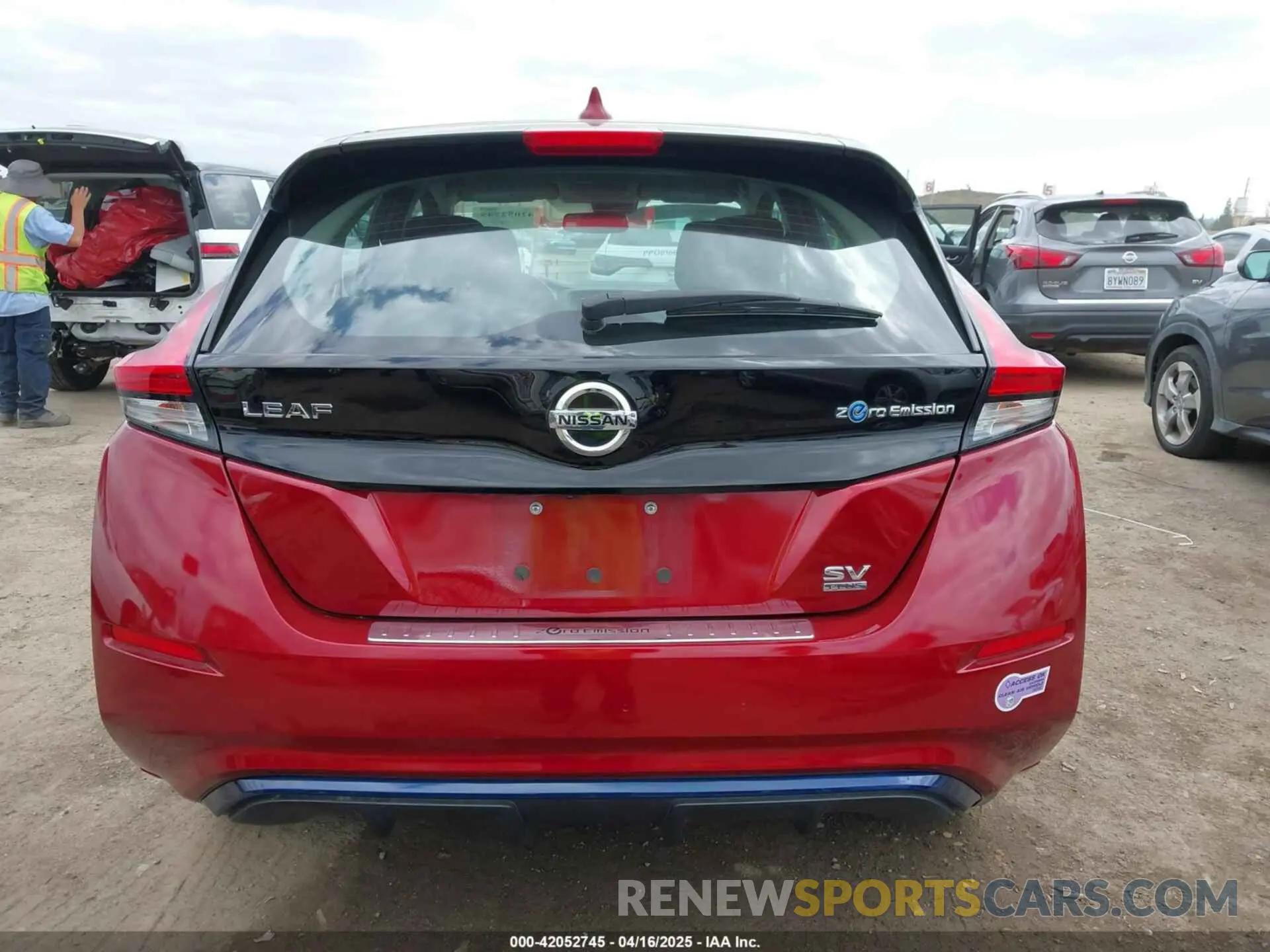 17 Photograph of a damaged car 1N4BZ1CP9KC311818 NISSAN LEAF 2019