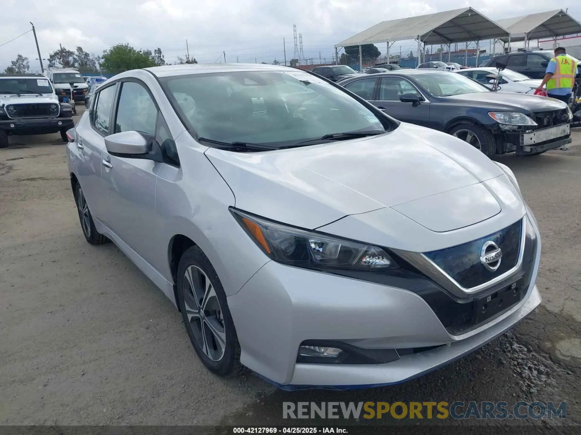 1 Photograph of a damaged car 1N4BZ1CP2LC311483 NISSAN LEAF 2020