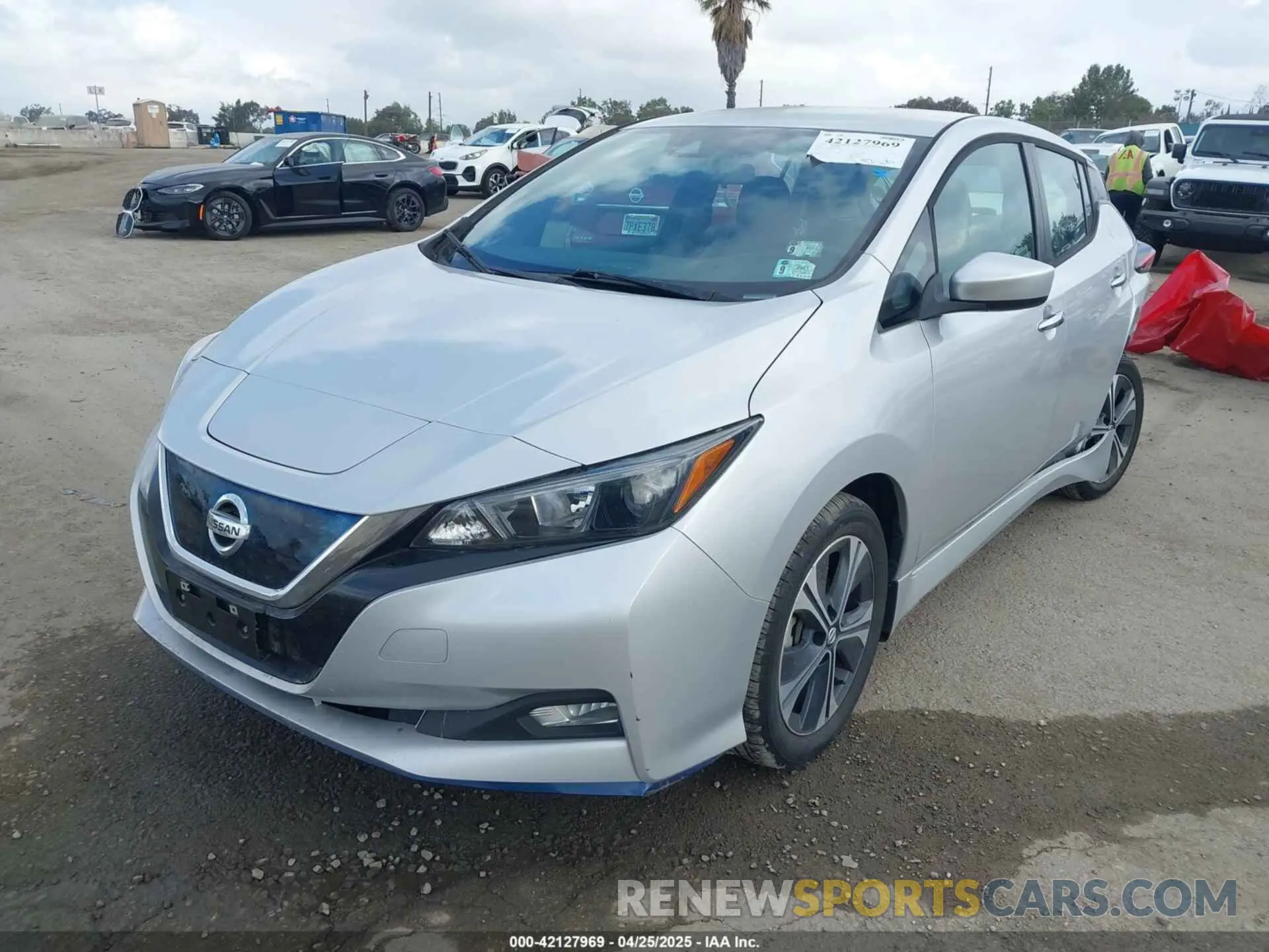 2 Photograph of a damaged car 1N4BZ1CP2LC311483 NISSAN LEAF 2020