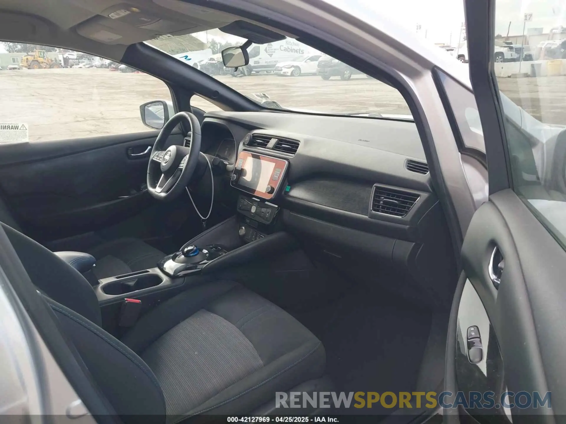 5 Photograph of a damaged car 1N4BZ1CP2LC311483 NISSAN LEAF 2020
