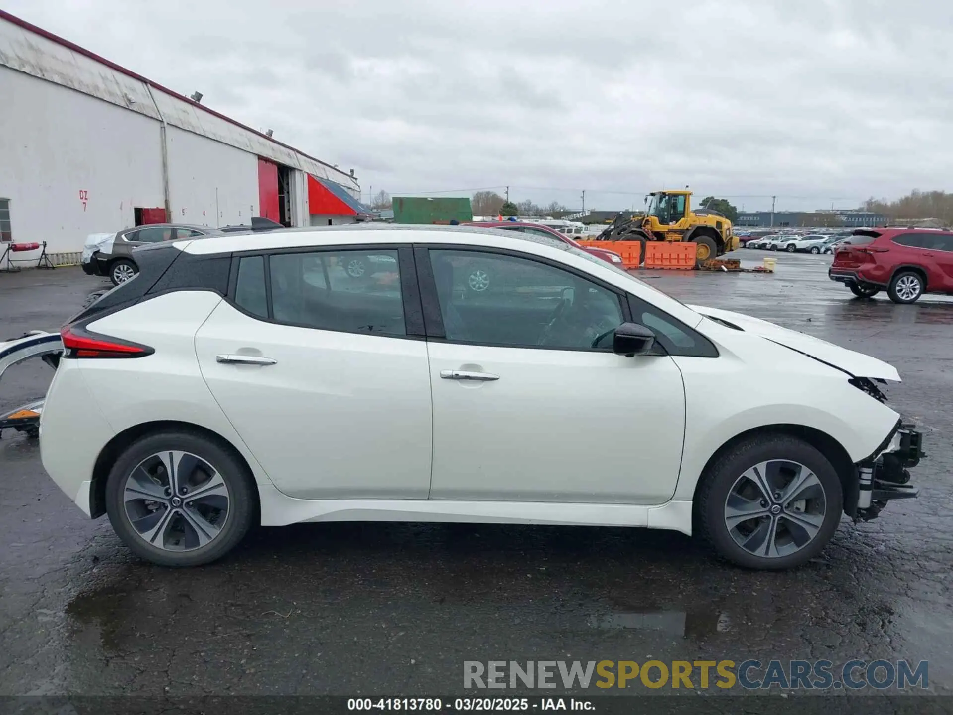 14 Photograph of a damaged car 1N4BZ1DPXLC309172 NISSAN LEAF 2020