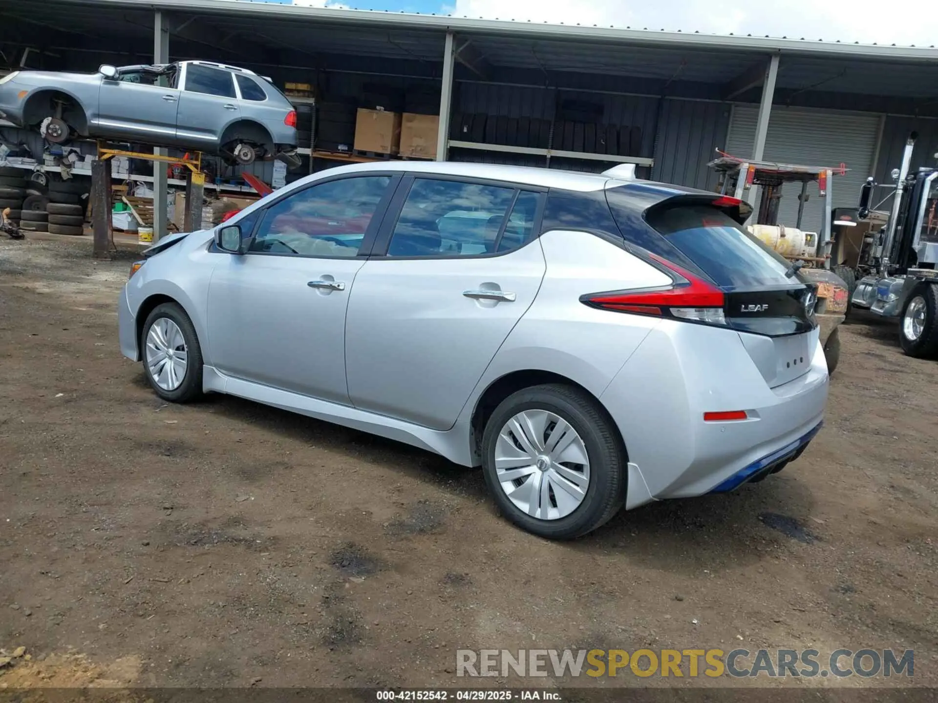 3 Photograph of a damaged car 1N4AZ1BV1MC554277 NISSAN LEAF 2021