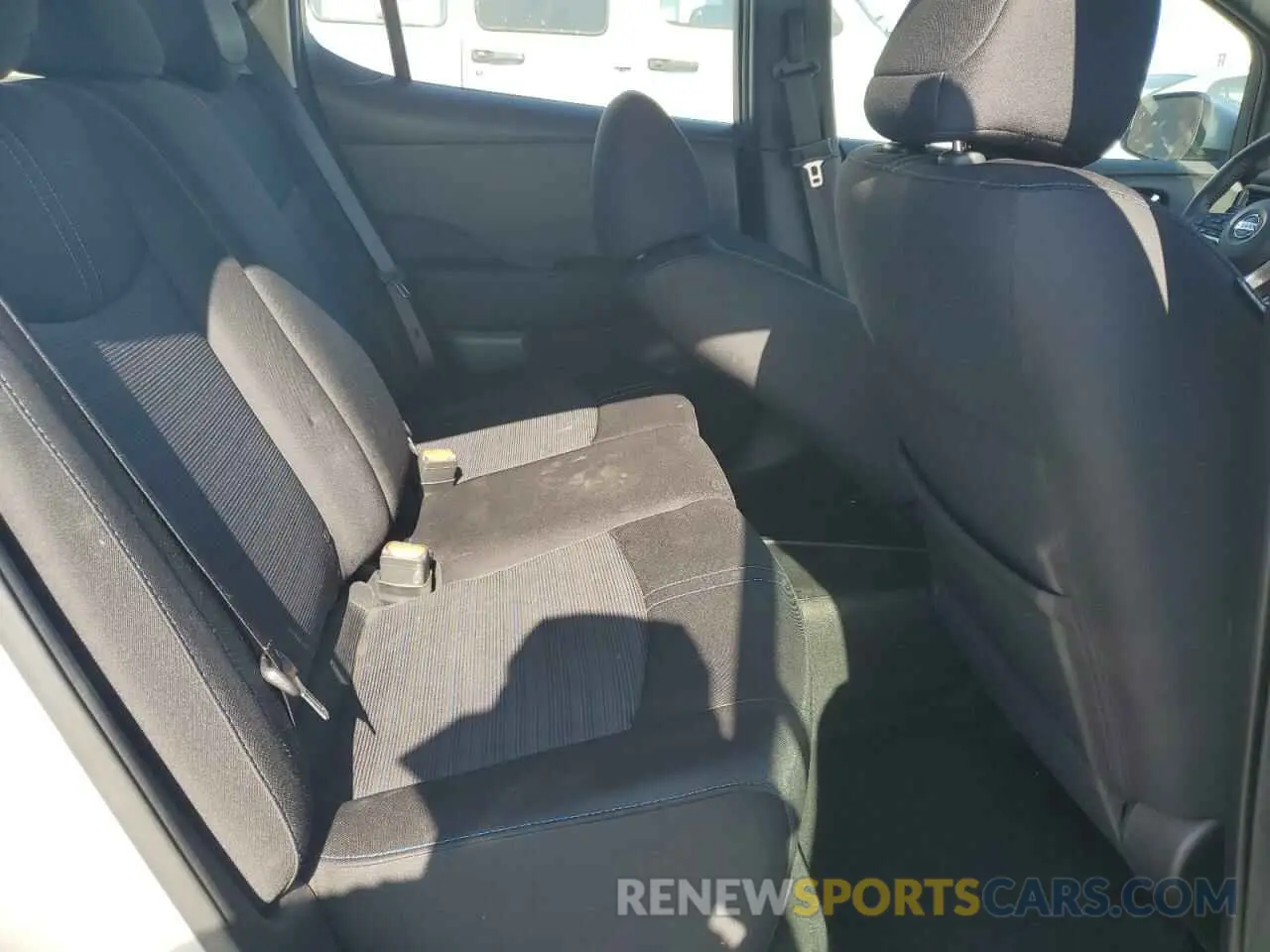 10 Photograph of a damaged car 1N4AZ1CV3MC551637 NISSAN LEAF 2021