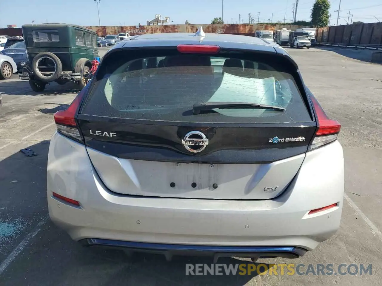 6 Photograph of a damaged car 1N4AZ1CV3MC551637 NISSAN LEAF 2021