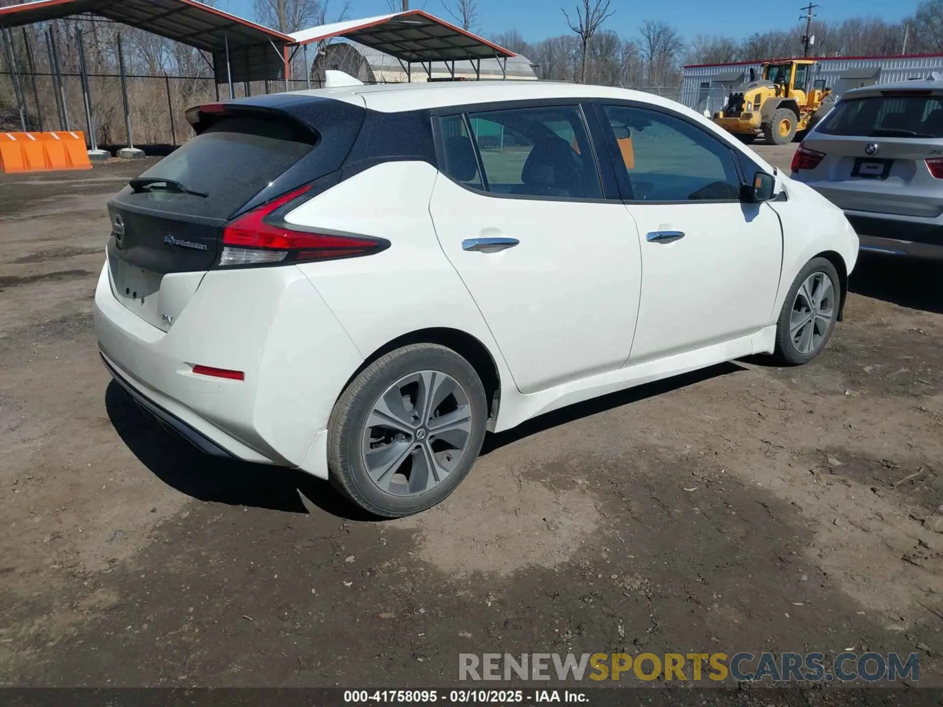 4 Фотография поврежденного автомобиля 1N4AZ1CV8MC556168 NISSAN LEAF 2021