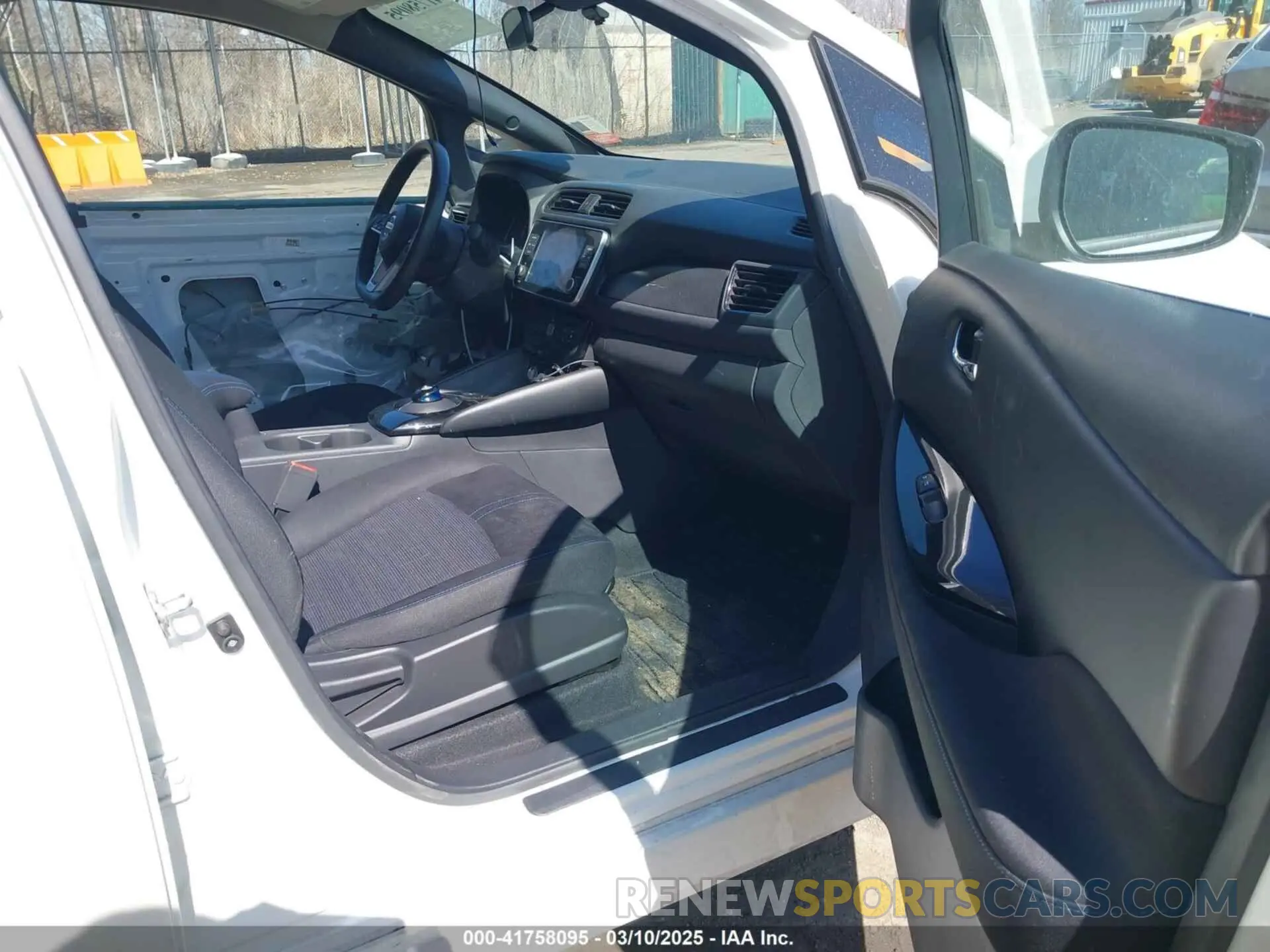 5 Фотография поврежденного автомобиля 1N4AZ1CV8MC556168 NISSAN LEAF 2021