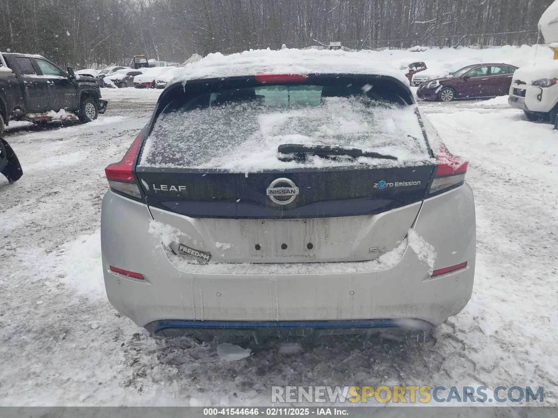 16 Photograph of a damaged car 1N4AZ1CVXMC557032 NISSAN LEAF 2021