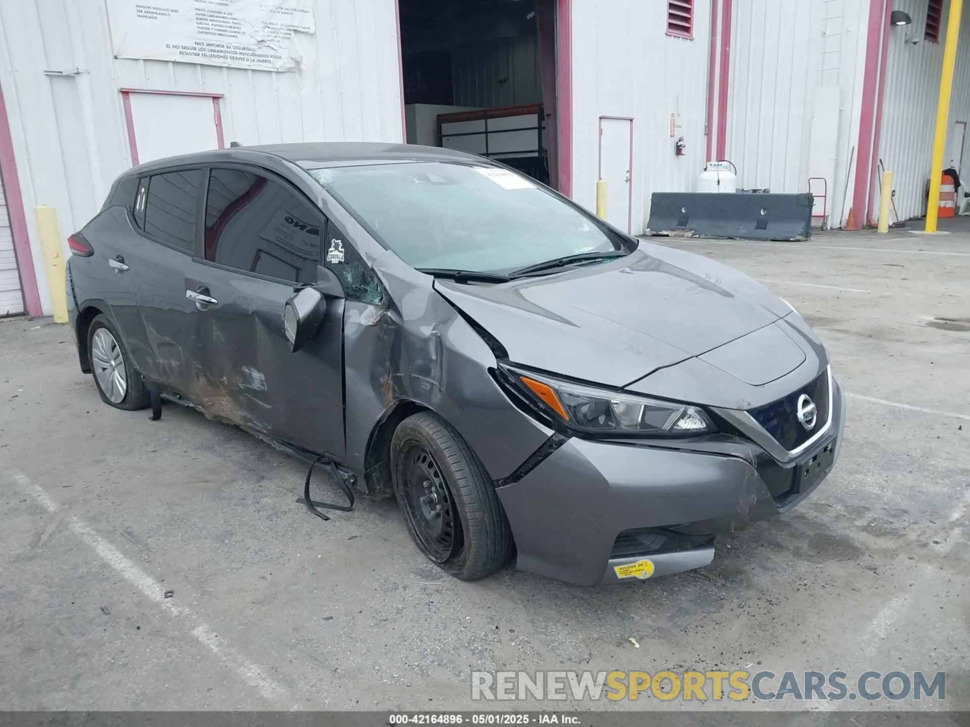 1 Фотография поврежденного автомобиля 1N4AZ1BV2NC557836 NISSAN LEAF 2022