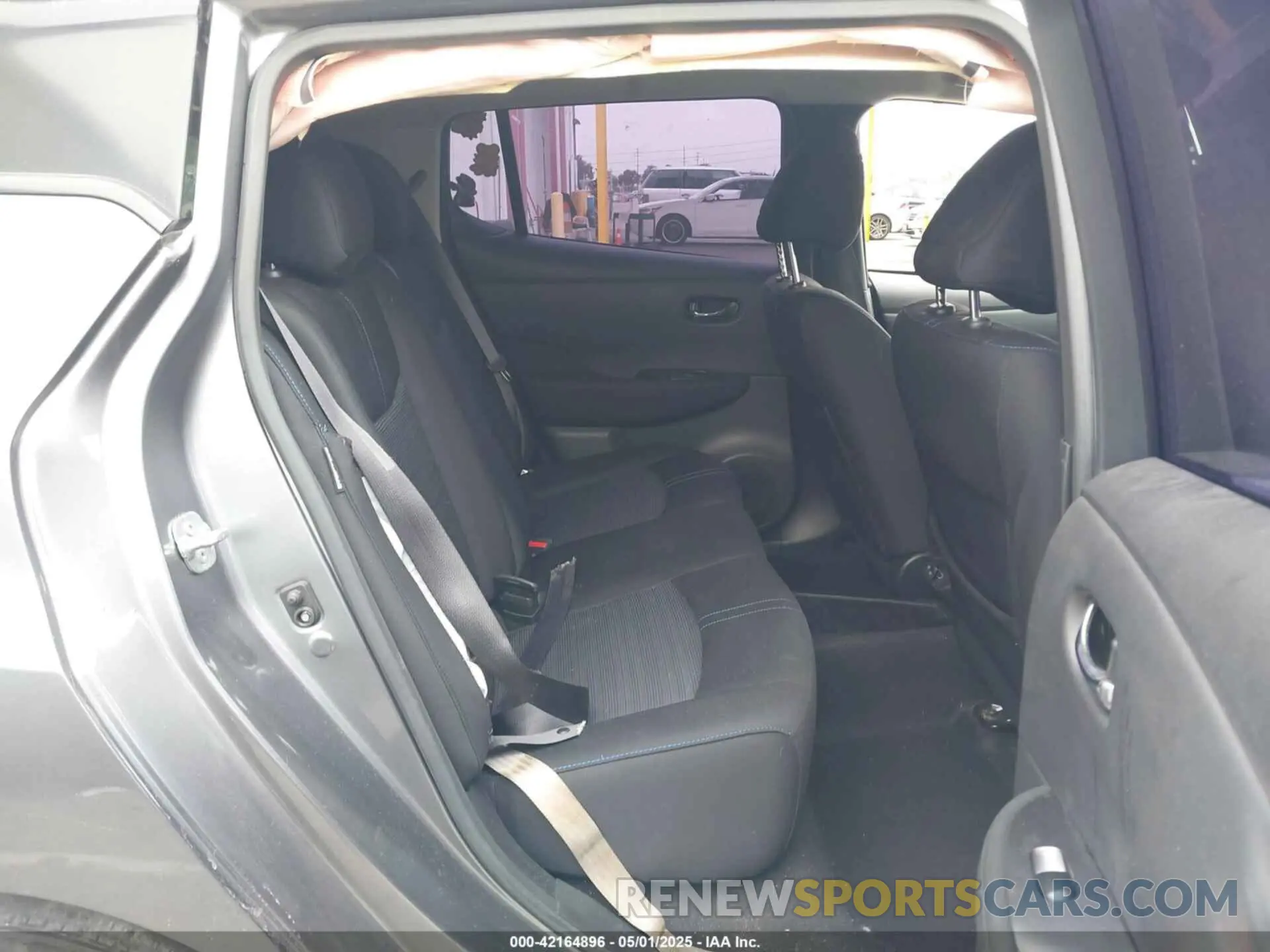 8 Фотография поврежденного автомобиля 1N4AZ1BV2NC557836 NISSAN LEAF 2022