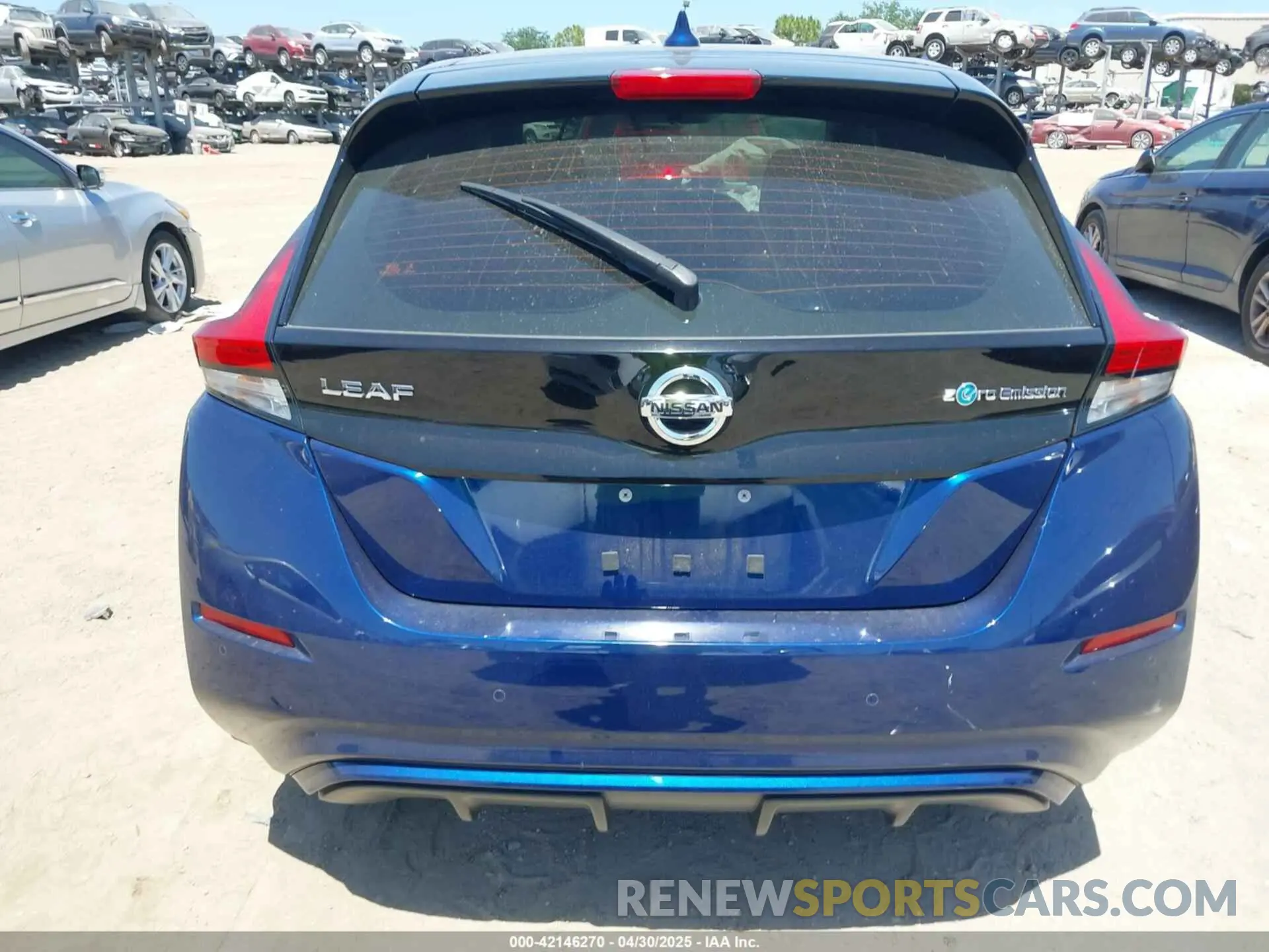 17 Photograph of a damaged car 1N4AZ1BV3NC564052 NISSAN LEAF 2022