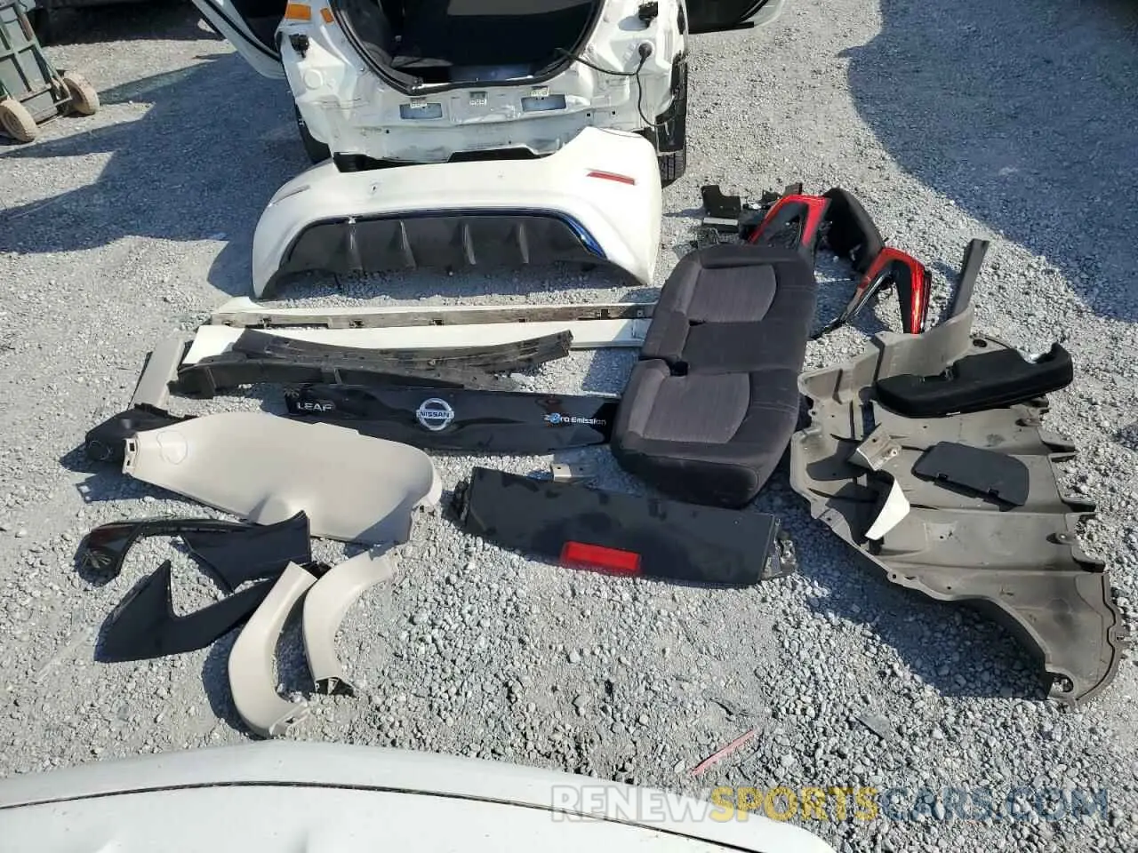 12 Photograph of a damaged car 1N4AZ1CV5NC551415 NISSAN LEAF 2022
