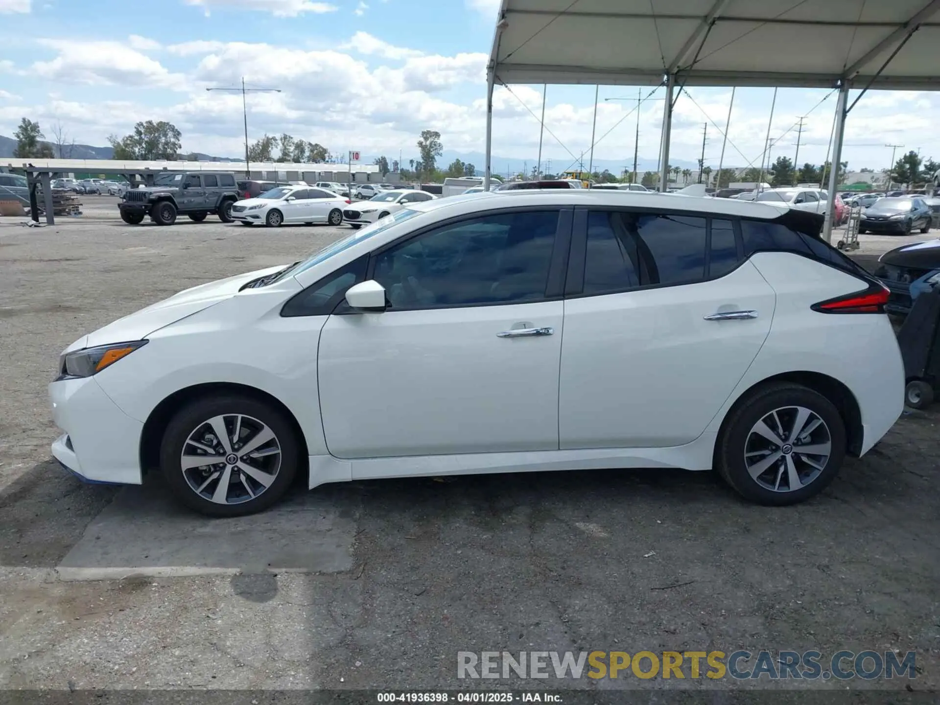 14 Фотография поврежденного автомобиля 1N4BZ1BV9NC551228 NISSAN LEAF 2022