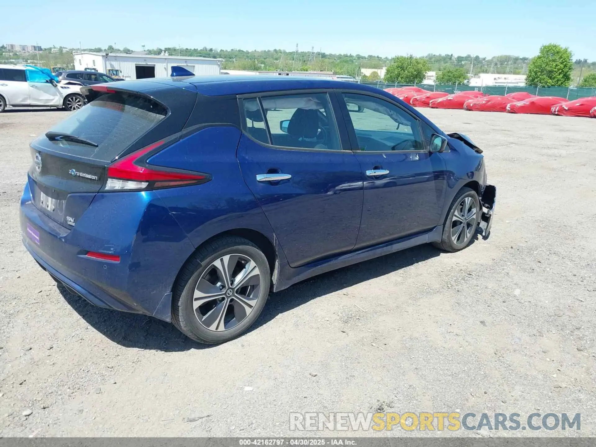 4 Photograph of a damaged car 1N4BZ1CV1NC553571 NISSAN LEAF 2022