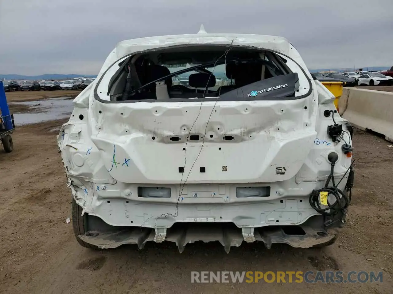6 Photograph of a damaged car 1N4BZ1CV5NC563634 NISSAN LEAF 2022
