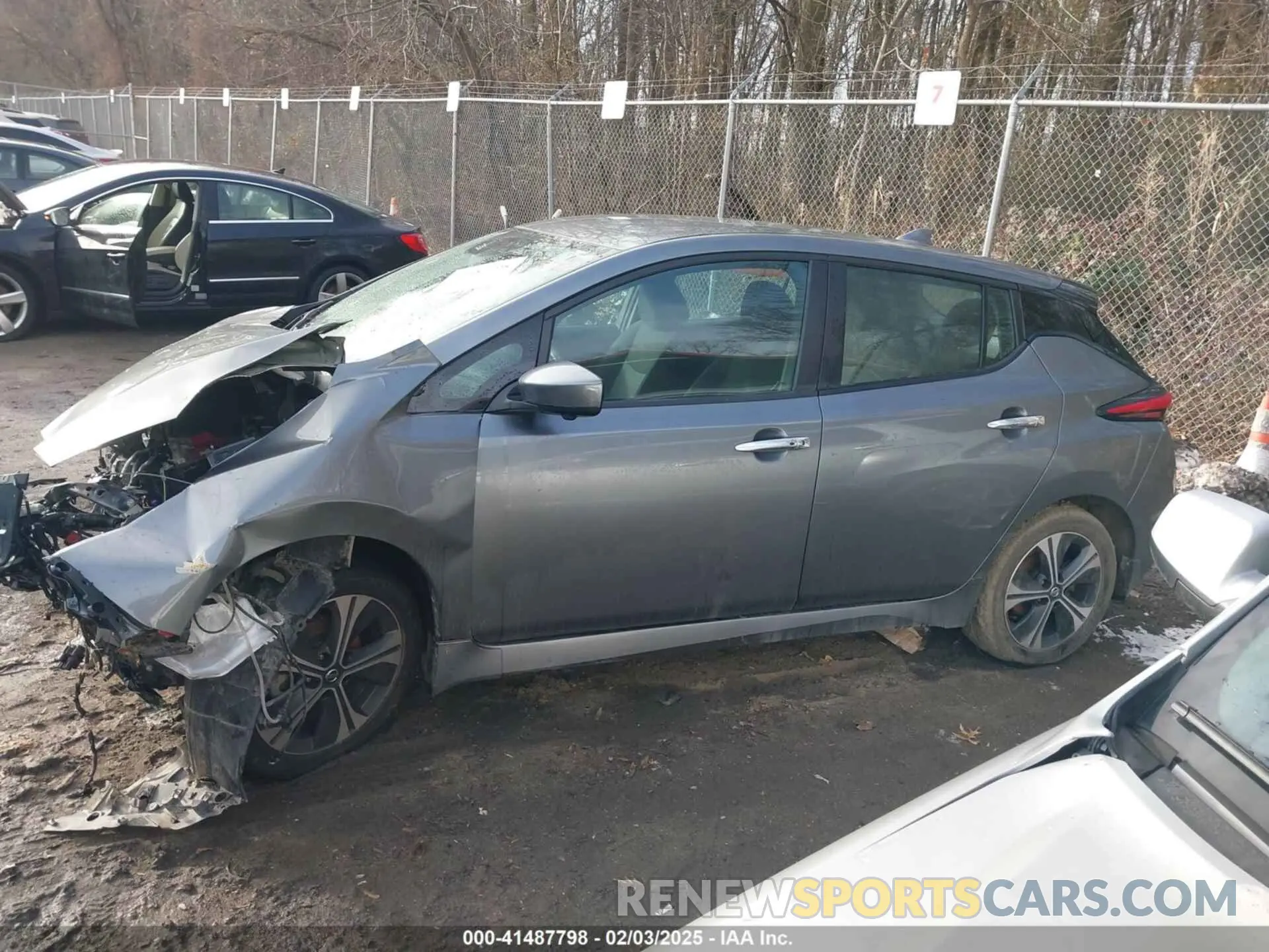 14 Photograph of a damaged car 1N4BZ1CV8NC559061 NISSAN LEAF 2022