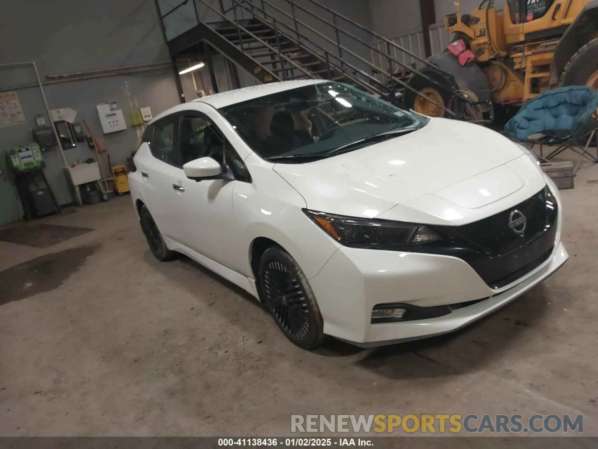 1 Фотография поврежденного автомобиля 1N4CZ1CV0PC563256 NISSAN LEAF 2023