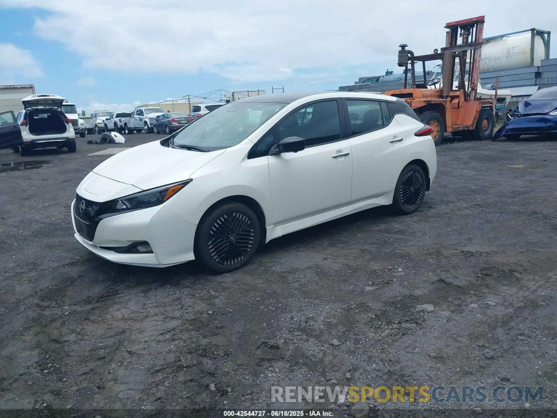 2 Фотография поврежденного автомобиля 1N4CZ1CV4PC557962 NISSAN LEAF 2023