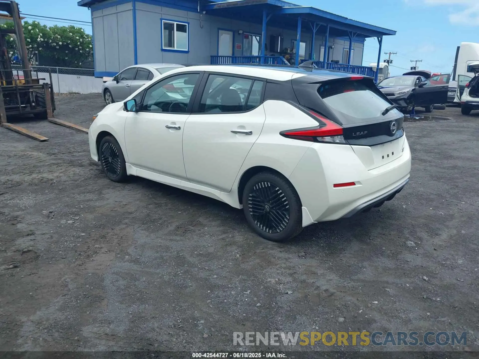 3 Фотография поврежденного автомобиля 1N4CZ1CV4PC557962 NISSAN LEAF 2023
