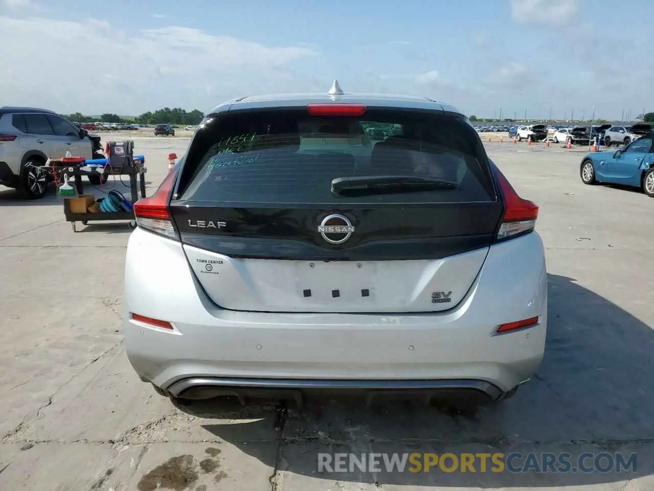 6 Photograph of a damaged car 1N4CZ1CV4PC560909 NISSAN LEAF 2023