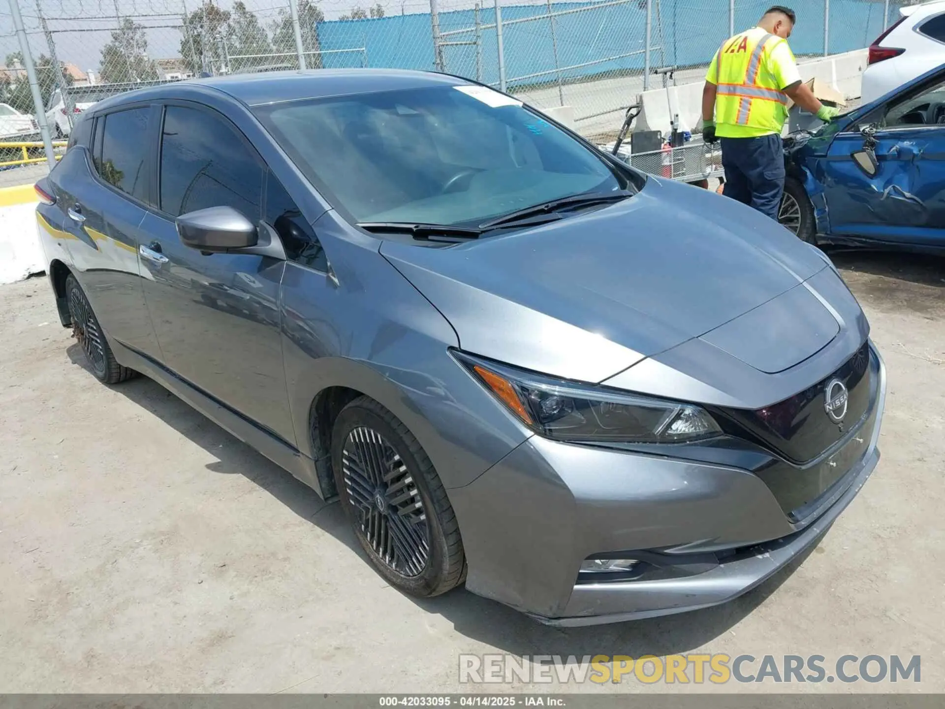 1 Photograph of a damaged car 1N4CZ1CV4RC551792 NISSAN LEAF 2024