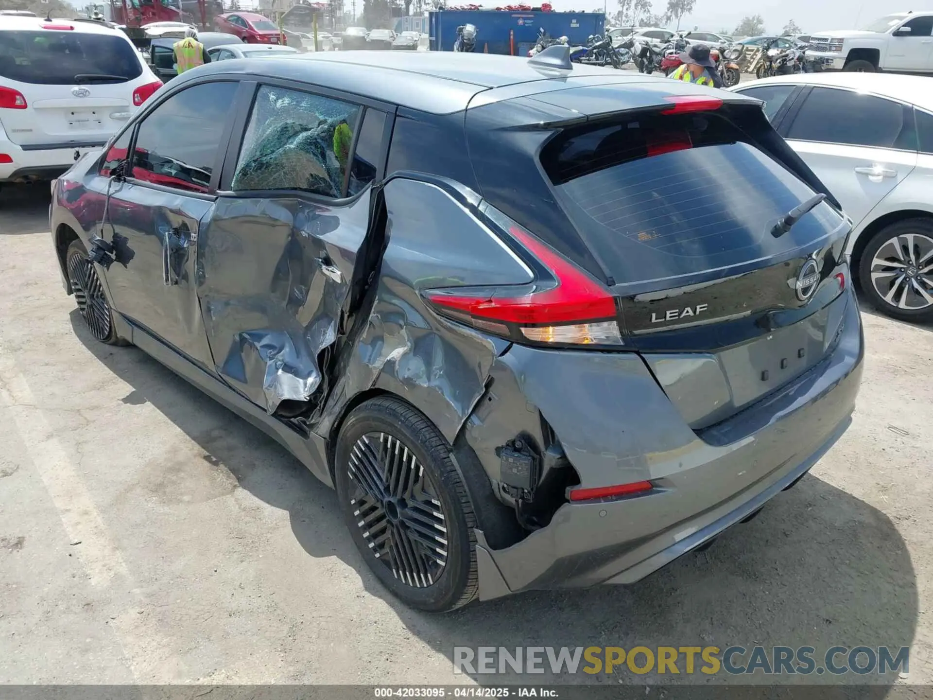 3 Photograph of a damaged car 1N4CZ1CV4RC551792 NISSAN LEAF 2024